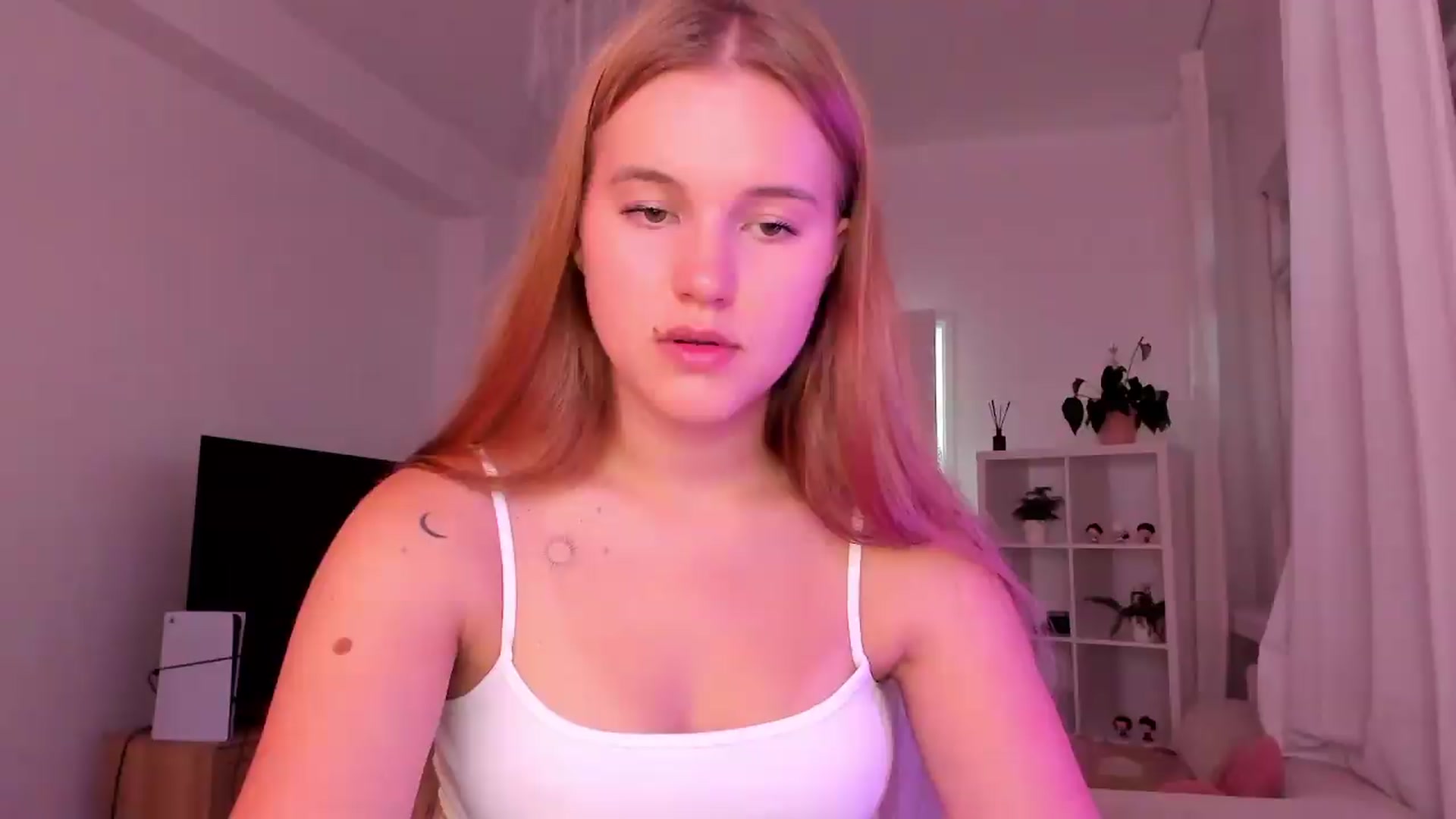 Gallery image thumbnail from Lia_lisia's myfreecams stream on, 06/29/2026, 09:36 image 19 of 20