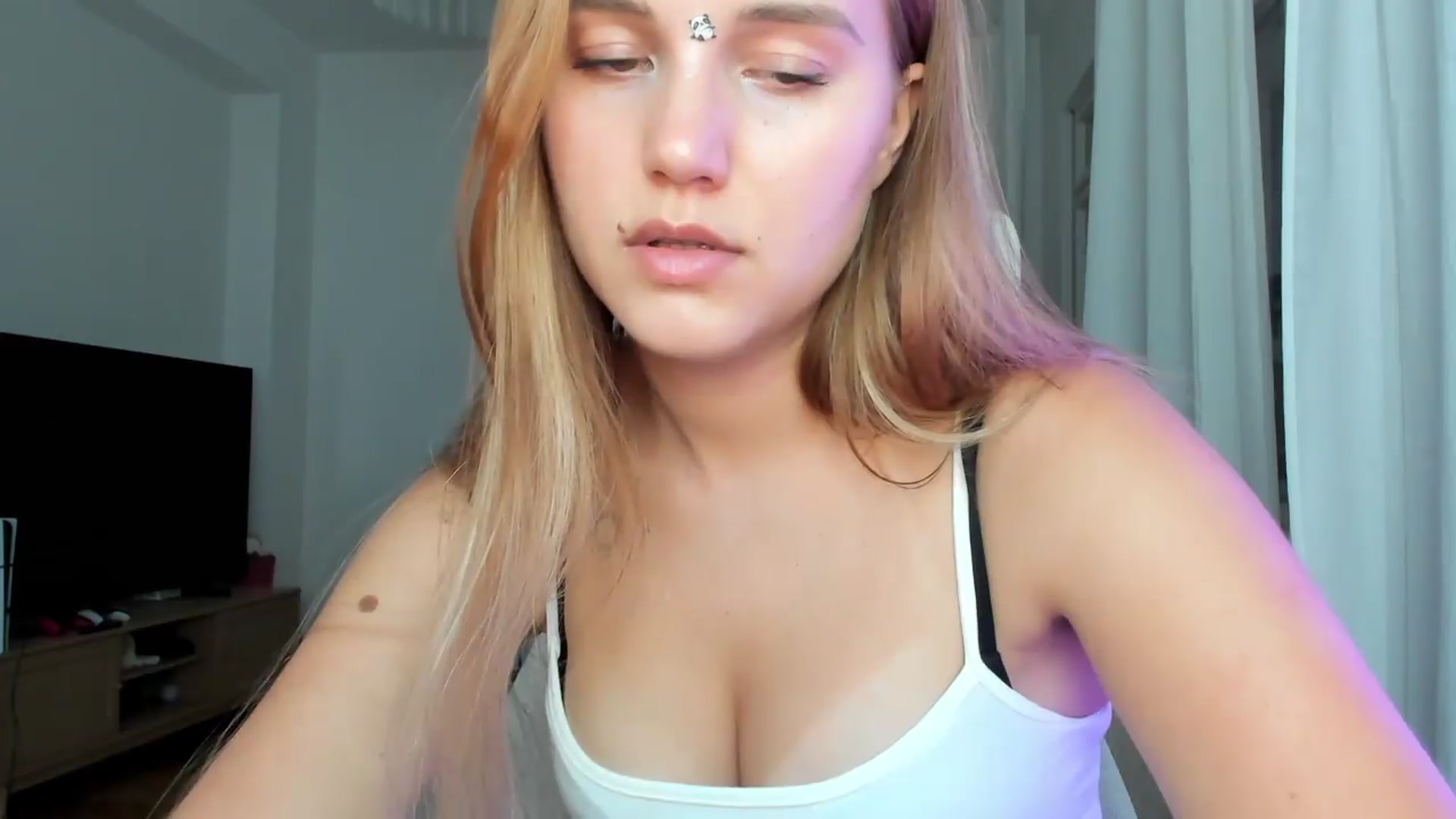 Gallery image thumbnail from Lia_lisia's myfreecams stream on, 06/29/2026, 19:59 image 16 of 20