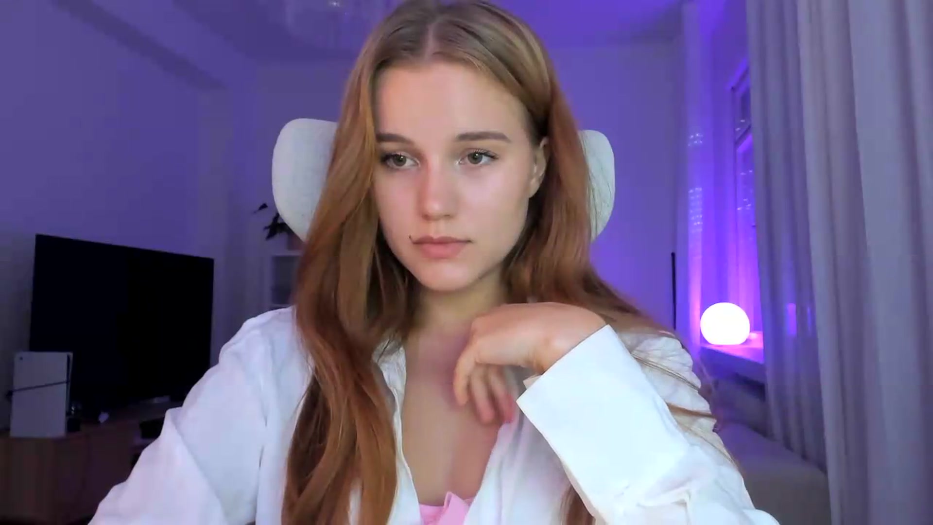 Gallery image thumbnail from Lia_lisia's myfreecams stream on, 07/07/2026, 17:05 image 19 of 20