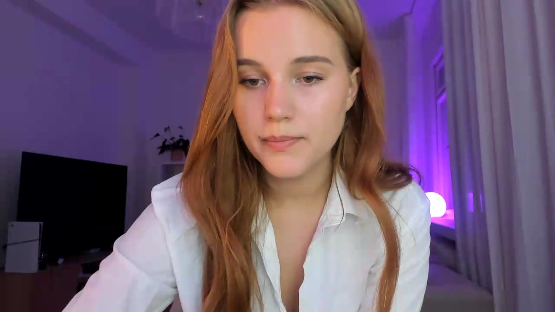 Gallery image thumbnail from Lia_lisia's myfreecams stream on, 07/07/2026, 17:05 image 10 of 20