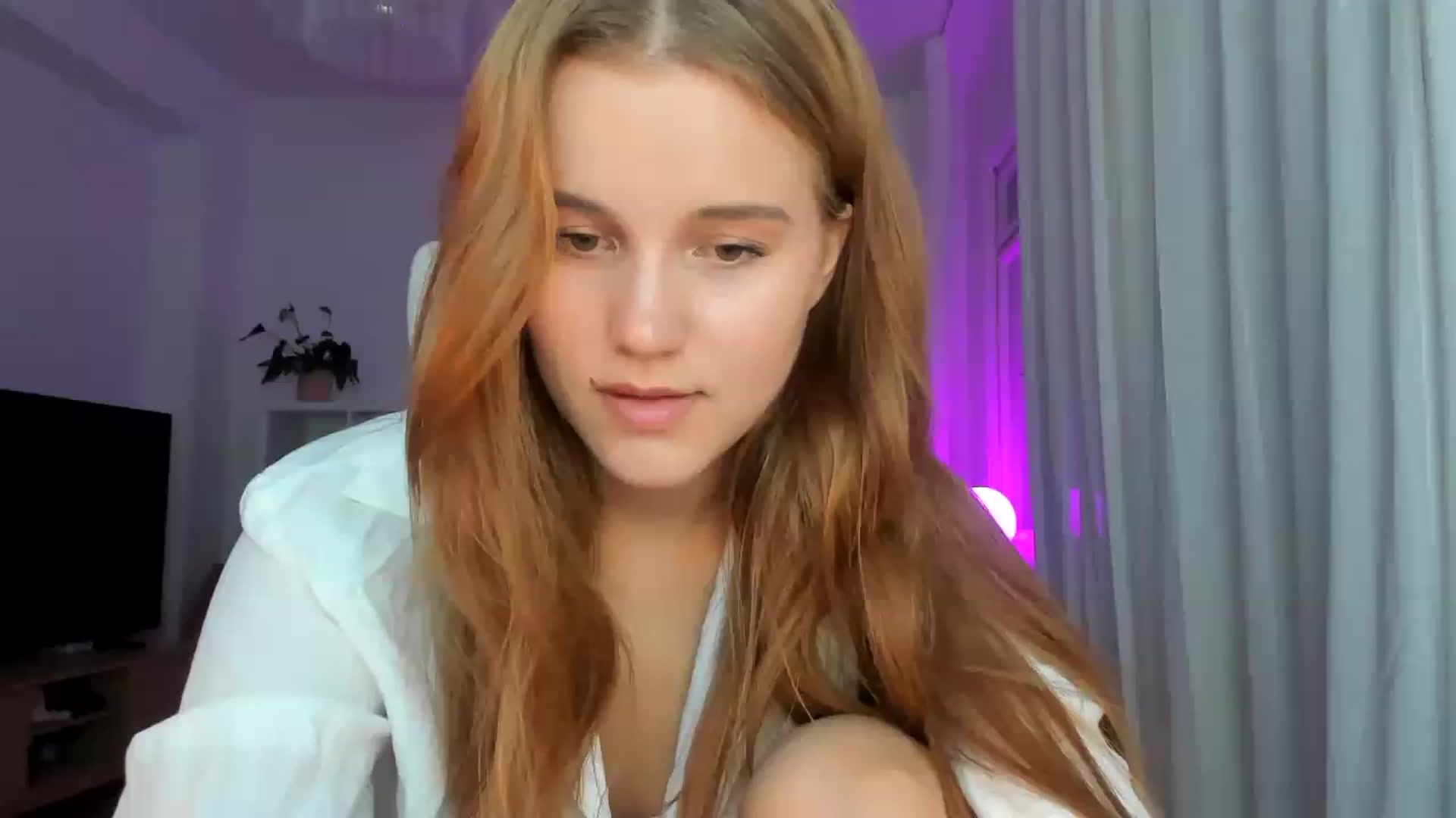 Gallery image thumbnail from Lia_lisia's myfreecams stream on, 07/07/2026, 18:11 image 13 of 20