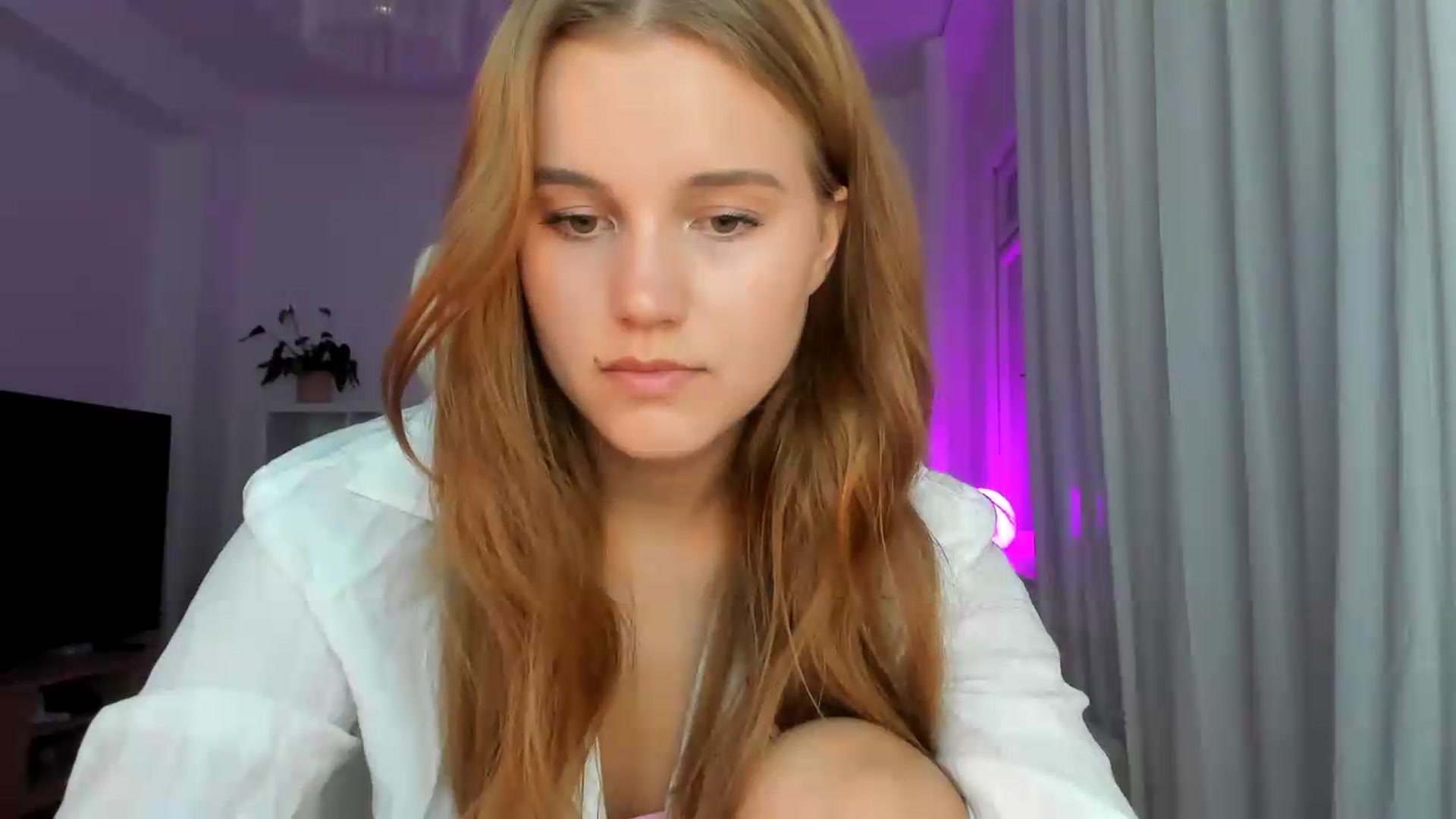 Gallery image thumbnail from Lia_lisia's myfreecams stream on, 07/07/2026, 18:11 image 14 of 20