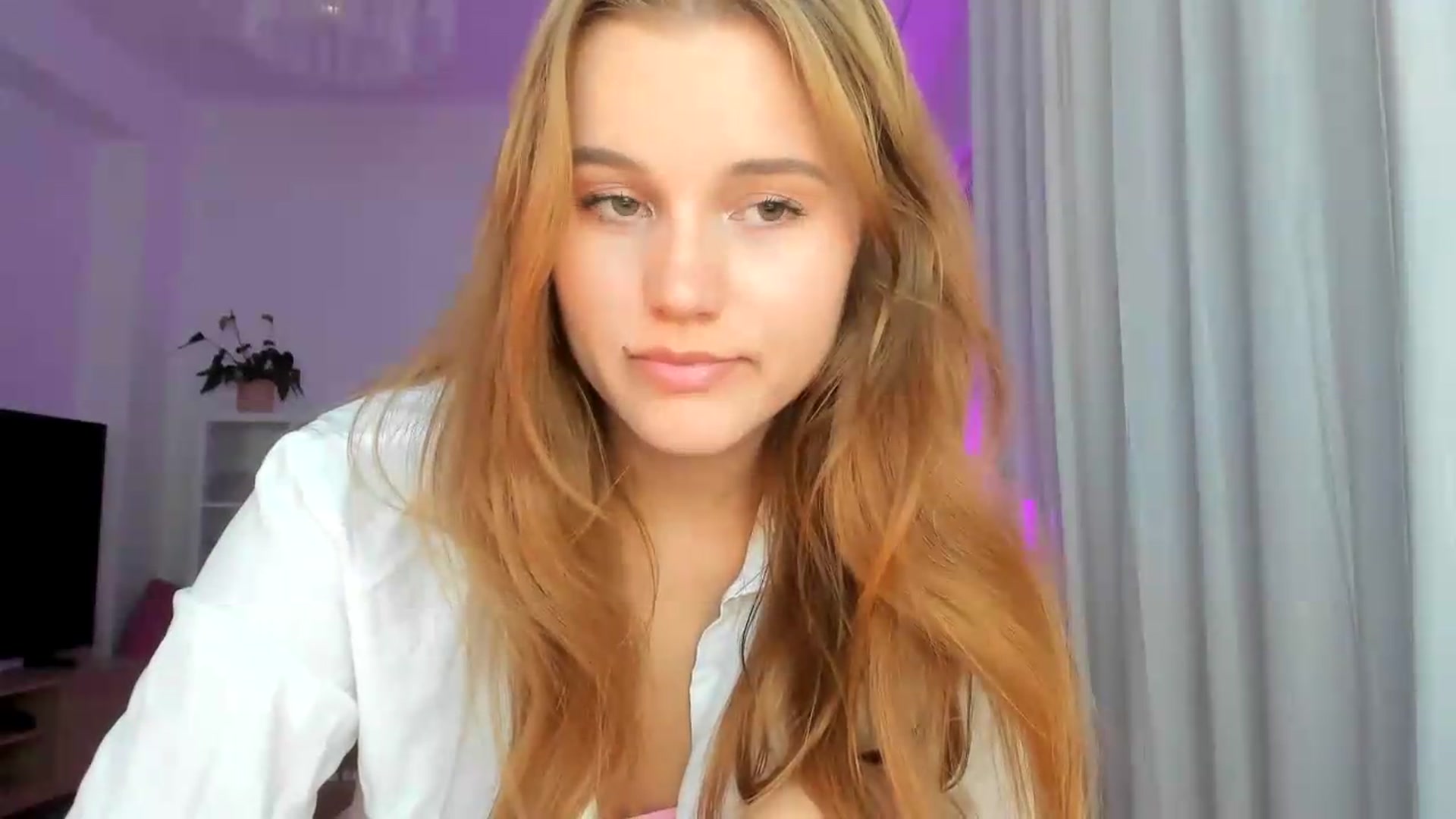 Gallery image thumbnail from Lia_lisia's myfreecams stream on, 07/07/2026, 19:34 image 9 of 20