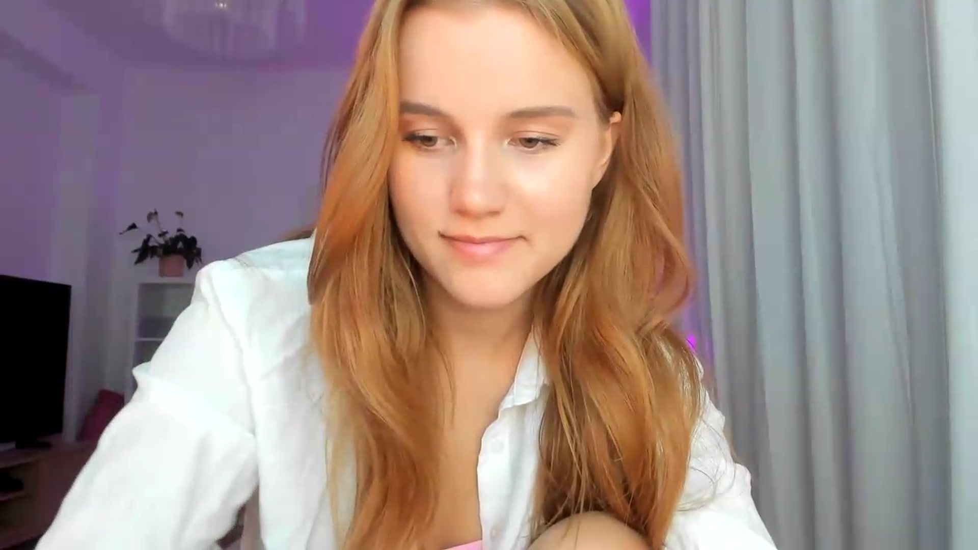 Gallery image thumbnail from Lia_lisia's myfreecams stream on, 07/07/2026, 19:34 image 8 of 20