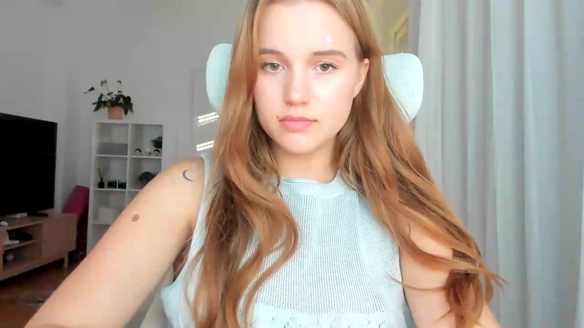 Gallery image thumbnail from Lia_lisia's myfreecams stream on, 07/09/2026, 17:30 image 12 of 20