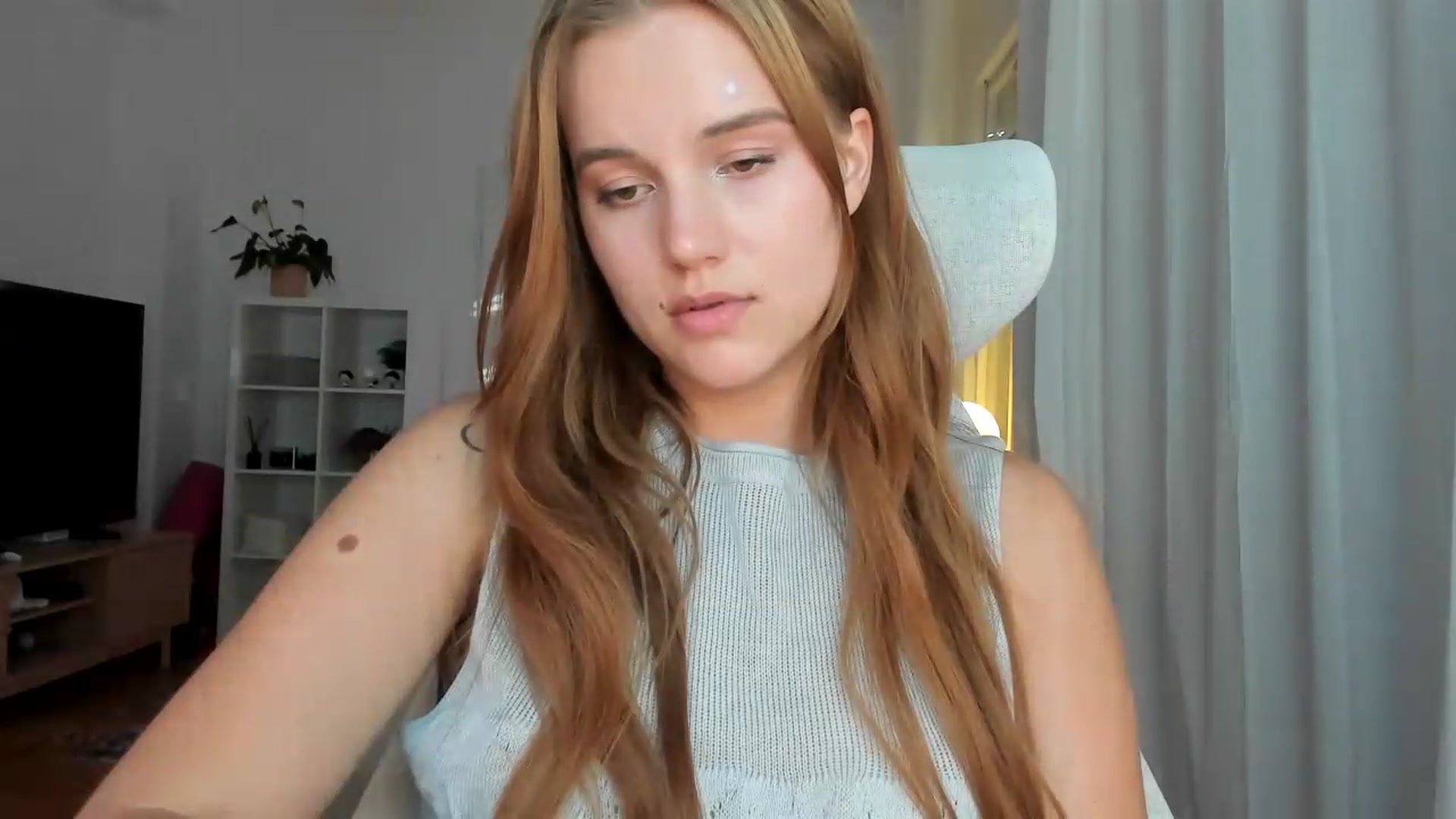 Gallery image thumbnail from Lia_lisia's myfreecams stream on, 07/09/2026, 17:30 image 7 of 20