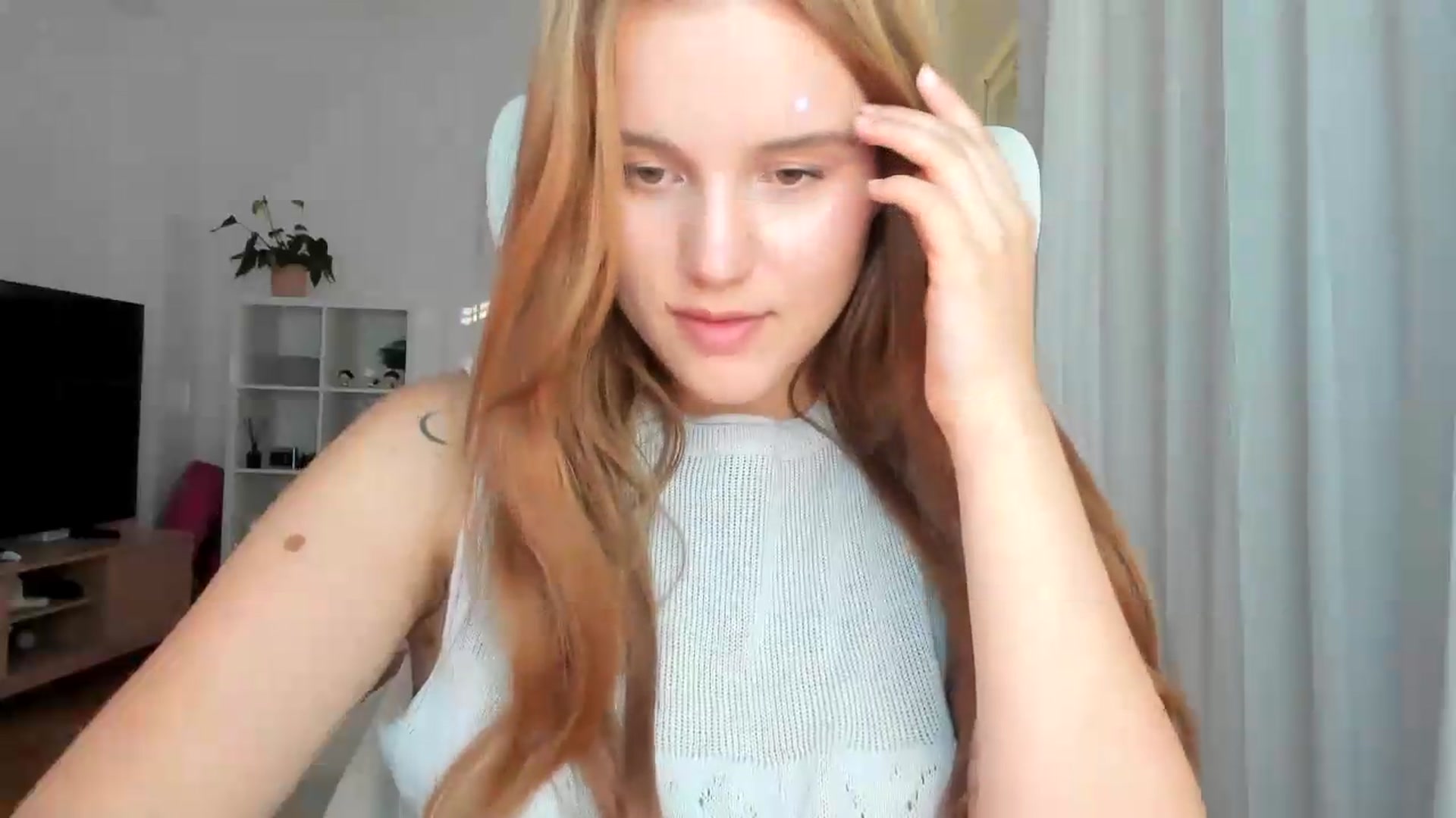 Gallery image thumbnail from Lia_lisia's myfreecams stream on, 07/09/2026, 17:30 image 3 of 20