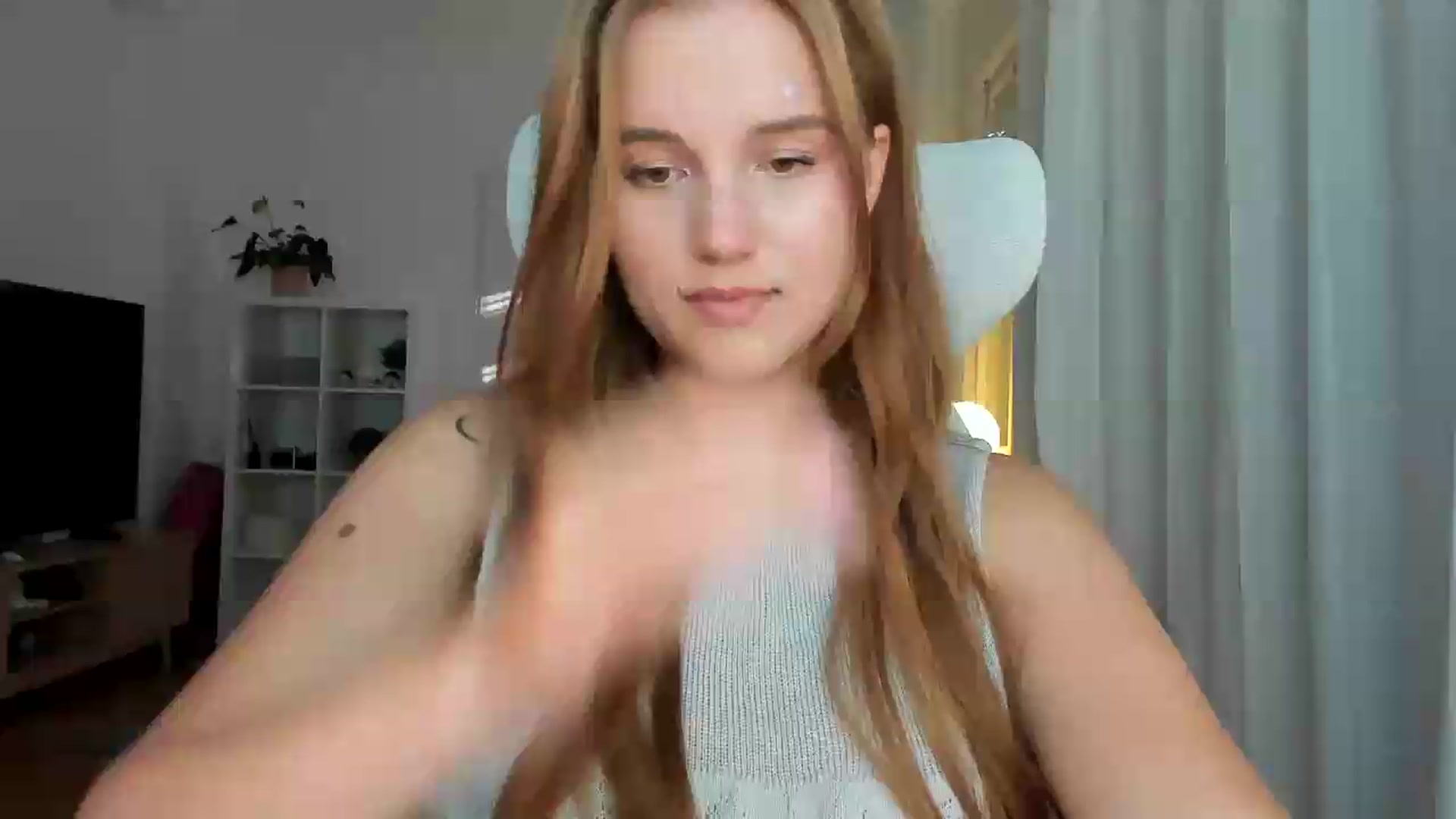 Gallery image thumbnail from Lia_lisia's myfreecams stream on, 07/09/2026, 17:30 image 8 of 20