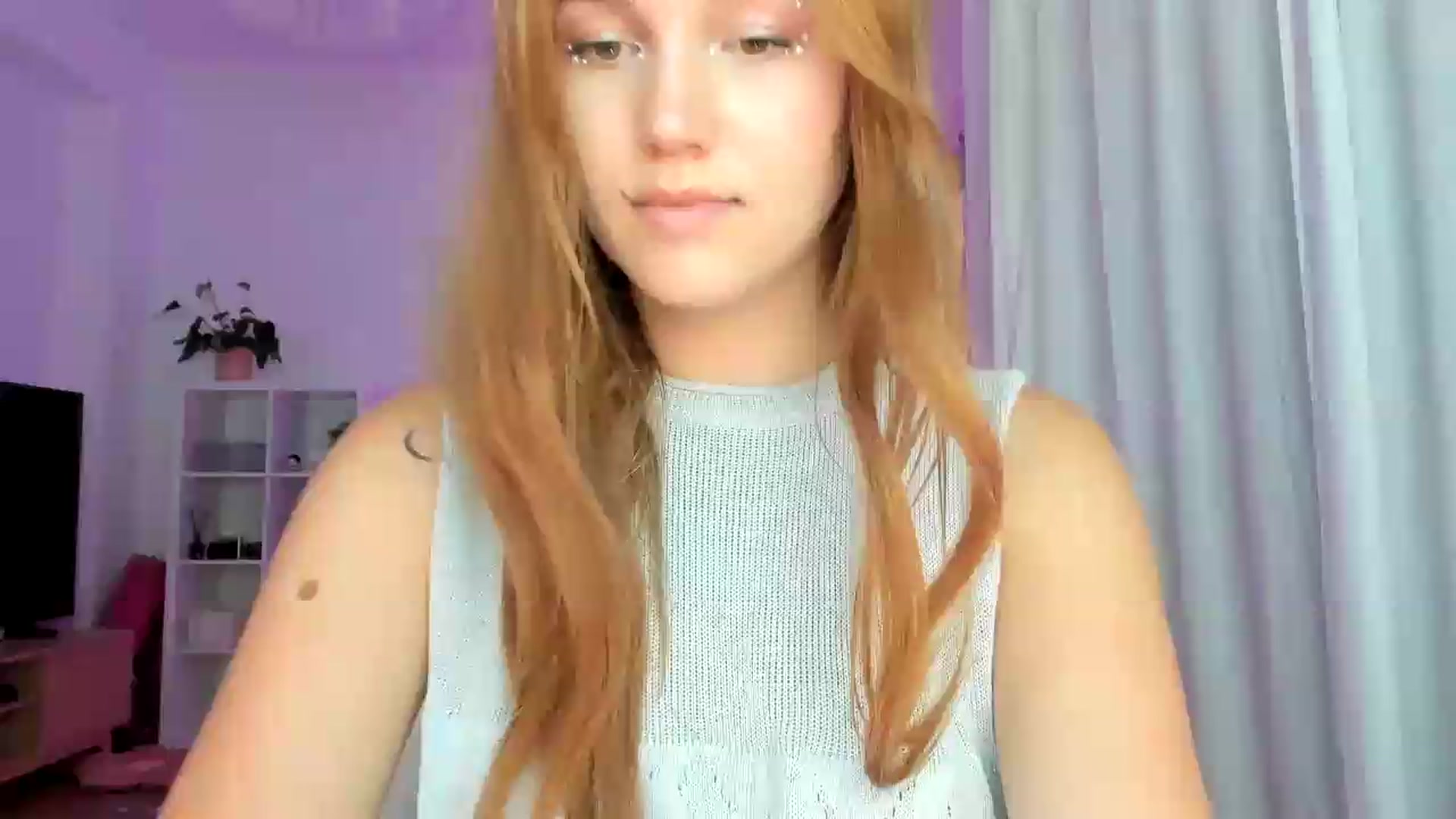 Gallery image thumbnail from Lia_lisia's myfreecams stream on, 07/10/2026, 19:29 image 18 of 20
