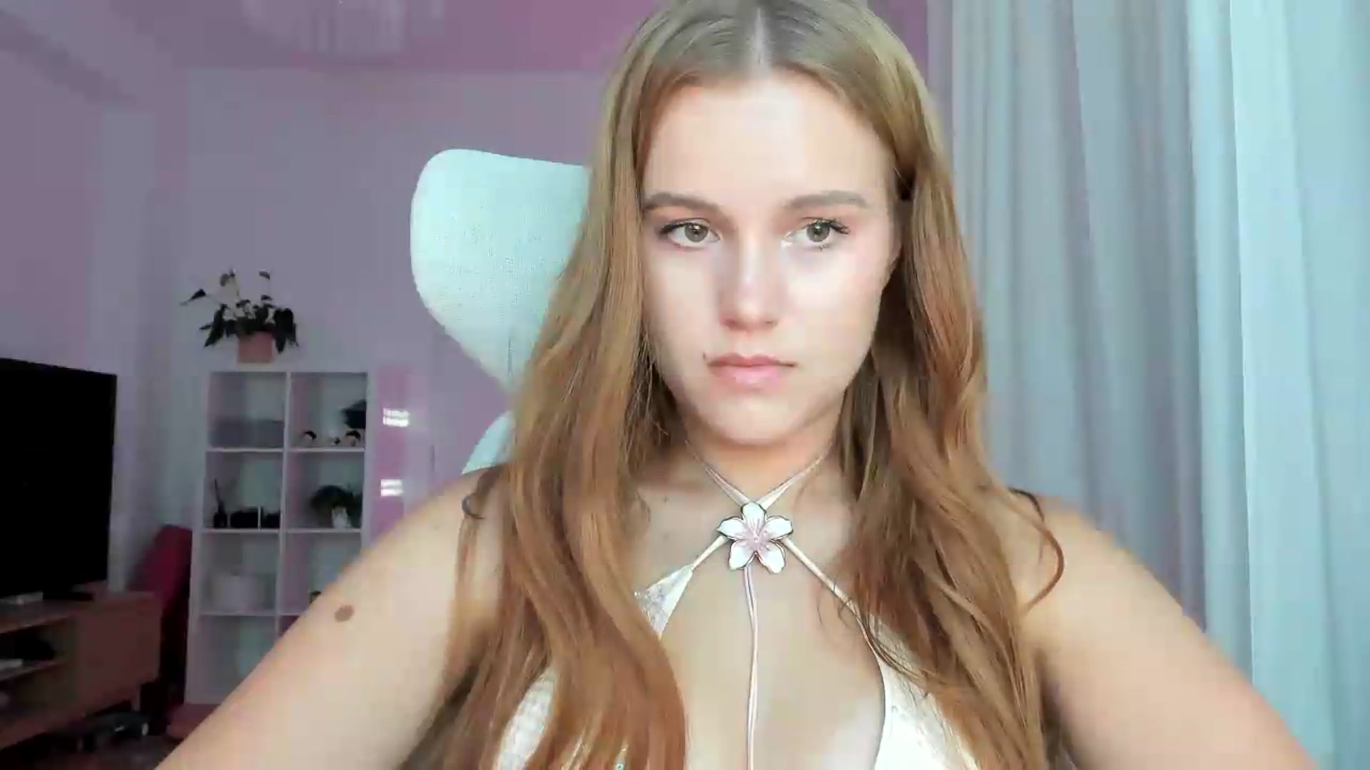 Gallery image thumbnail from Lia_lisia's myfreecams stream on, 07/11/2026, 17:00 image 9 of 20