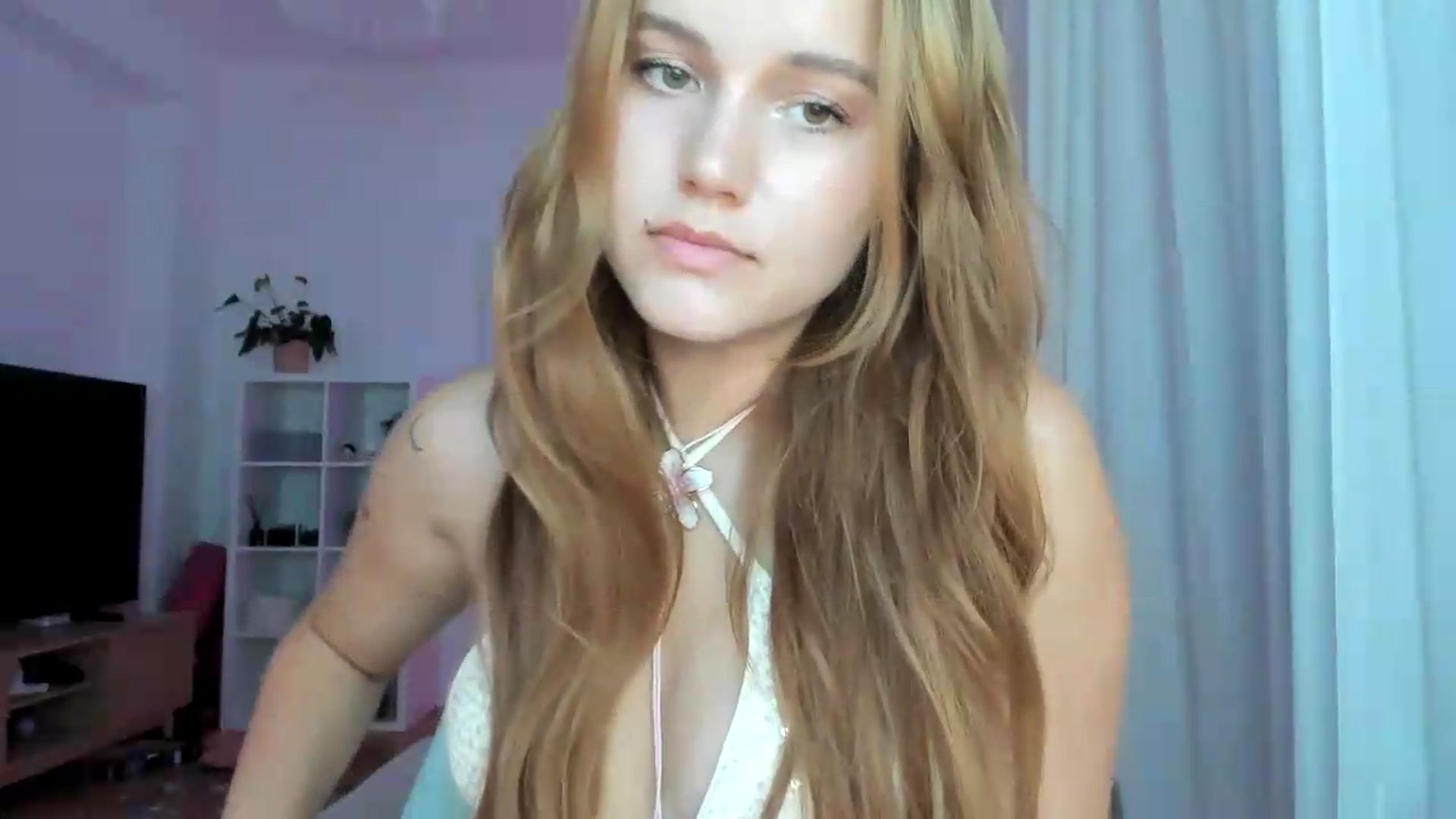 Gallery image thumbnail from Lia_lisia's myfreecams stream on, 07/11/2026, 18:06 image 18 of 20