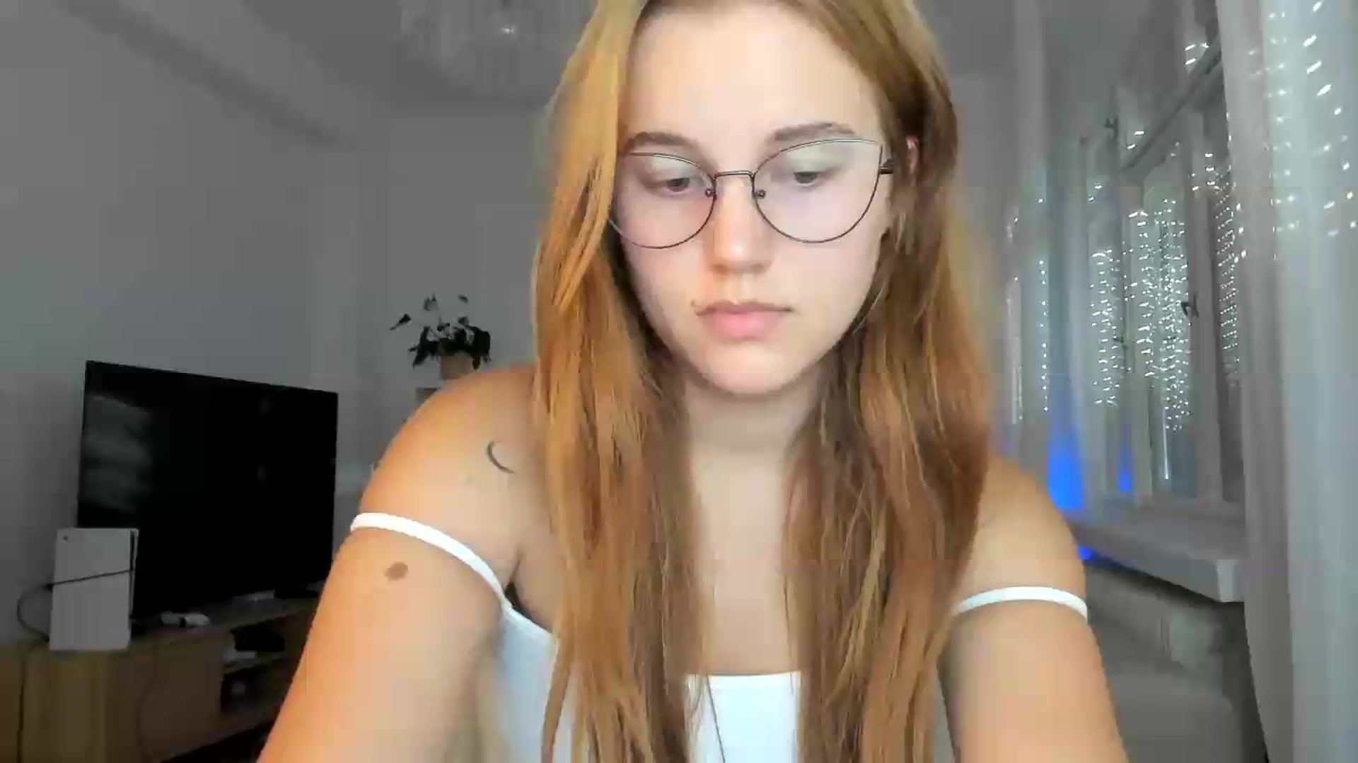 Gallery image thumbnail from Lia_lisia's myfreecams stream on, 07/15/2026, 17:20 image 8 of 20