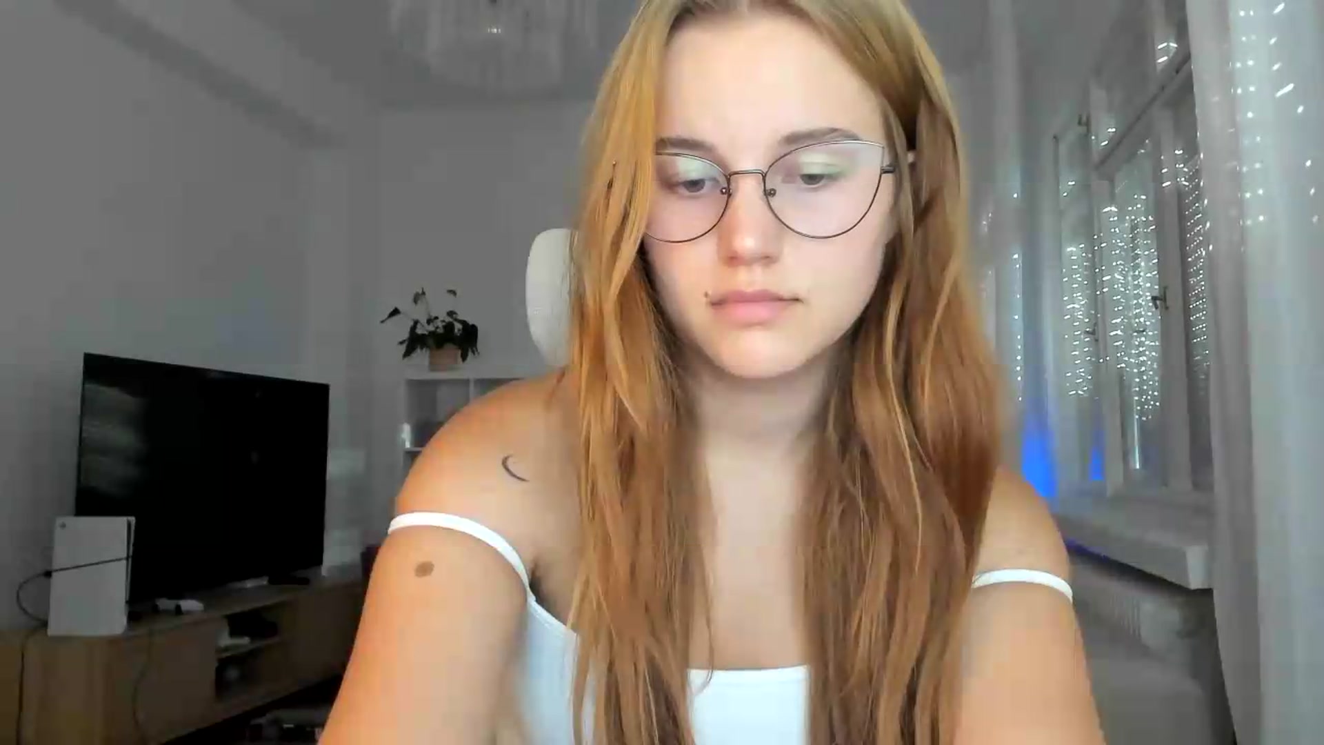 Gallery image thumbnail from Lia_lisia's myfreecams stream on, 07/15/2026, 17:20 image 11 of 20