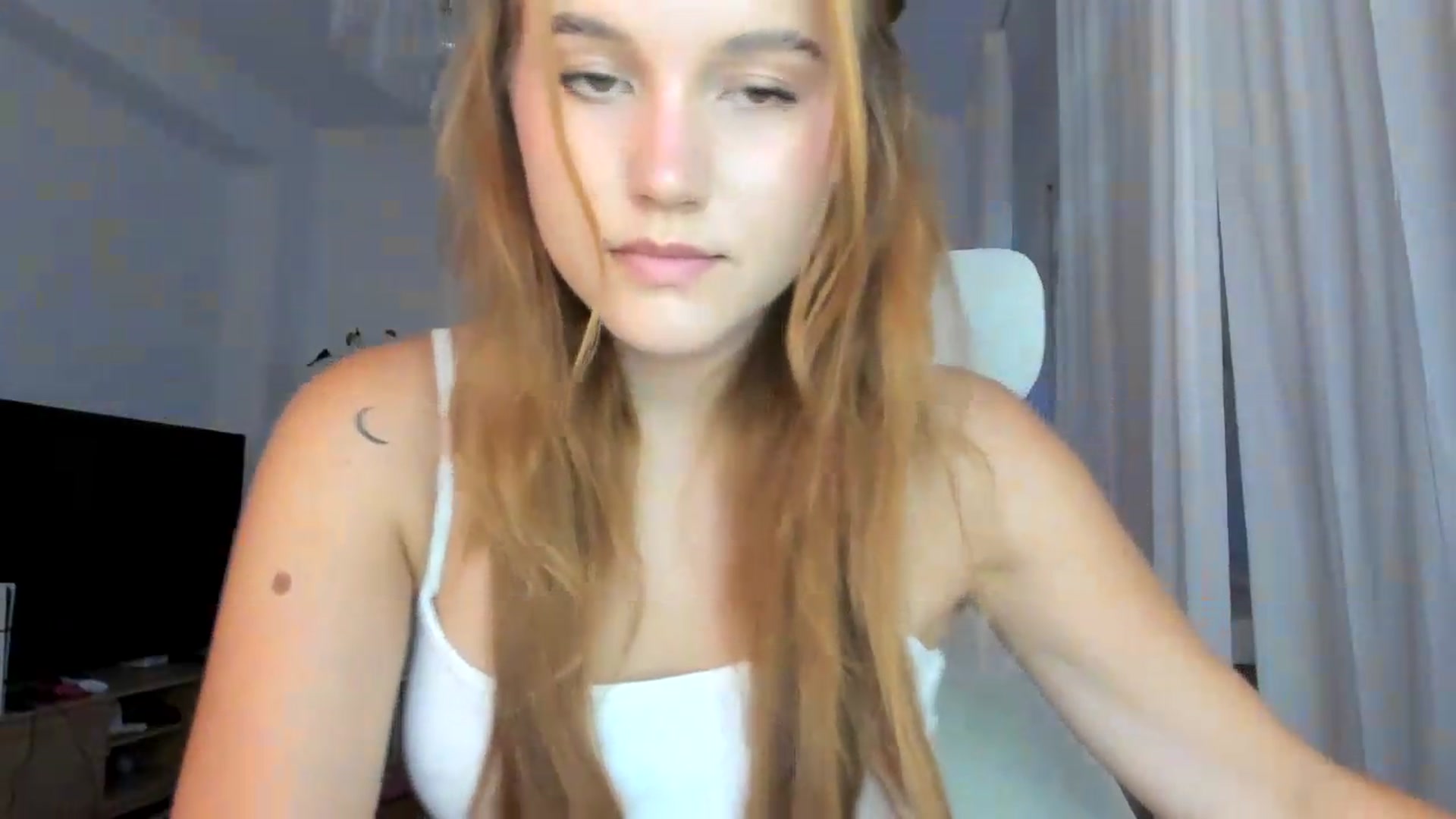 Gallery image thumbnail from Lia_lisia's myfreecams stream on, 07/16/2026, 14:07 image 11 of 20