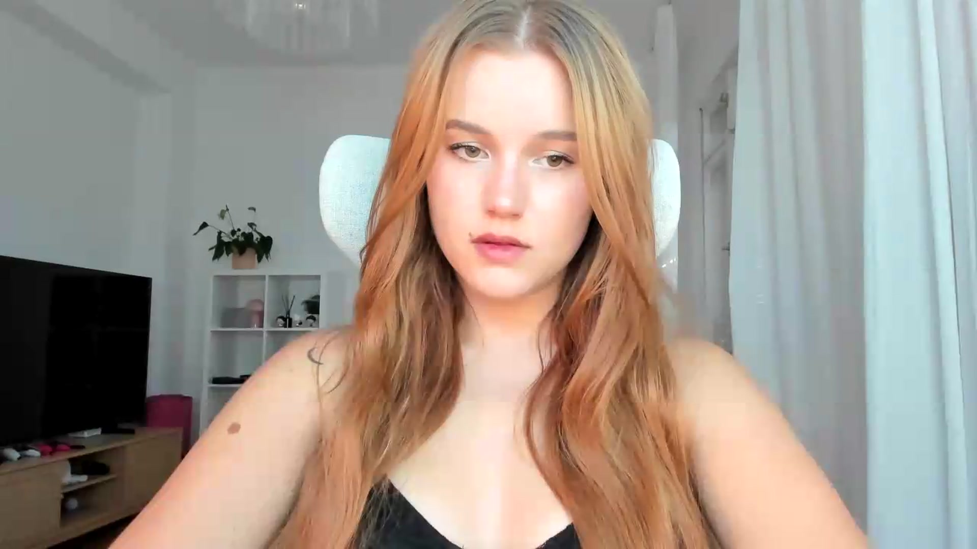 Gallery image thumbnail from Lia_lisia's myfreecams stream on, 07/21/2026, 15:59 image 2 of 20