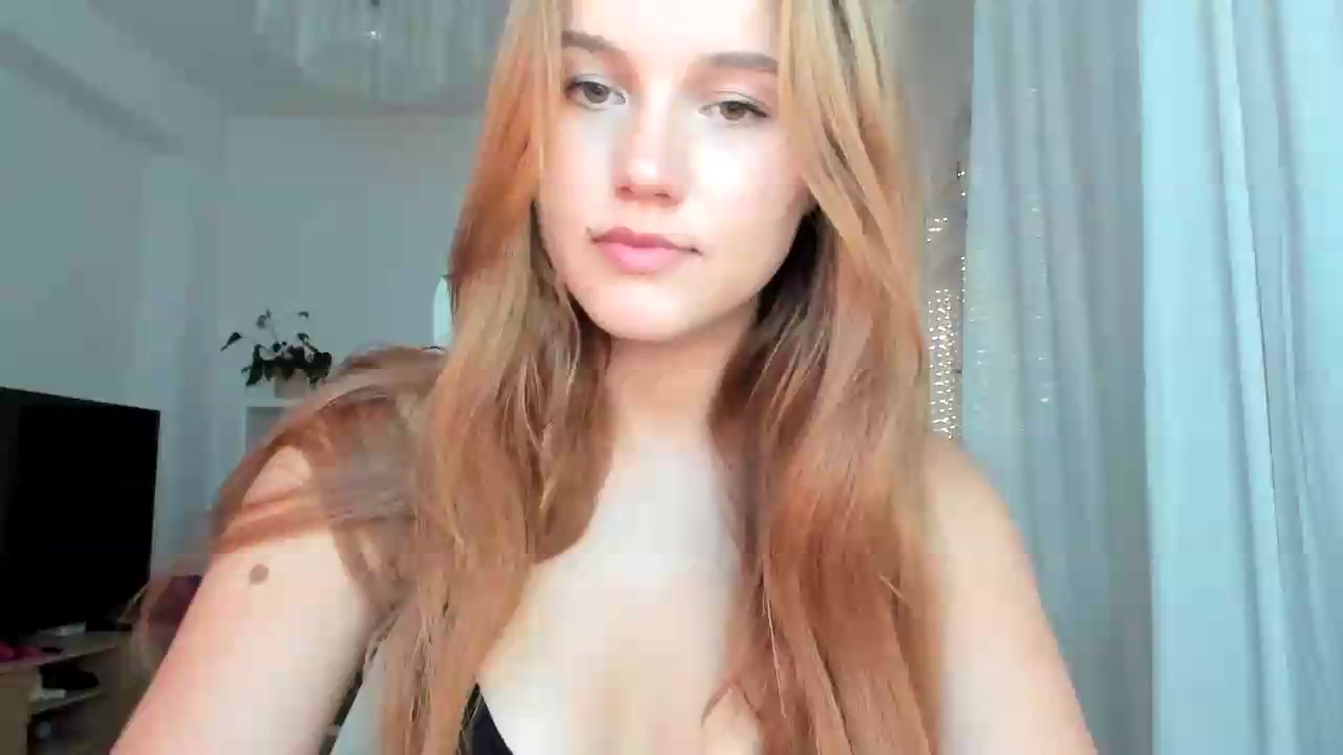 Gallery image thumbnail from Lia_lisia's myfreecams stream on, 07/21/2026, 18:01 image 5 of 20