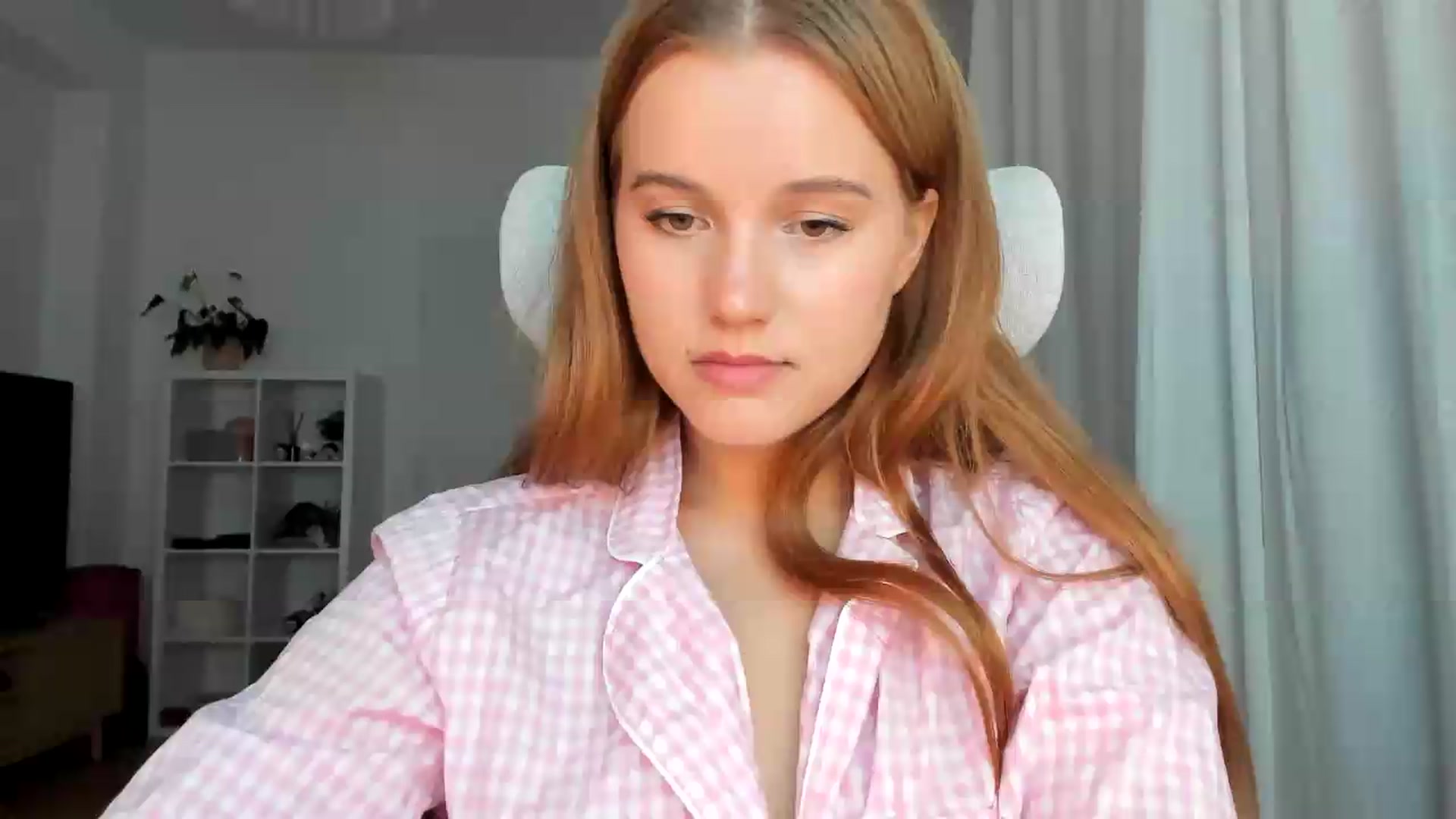 Gallery image thumbnail from Lia_lisia's myfreecams stream on, 07/21/2026, 19:52 image 1 of 20
