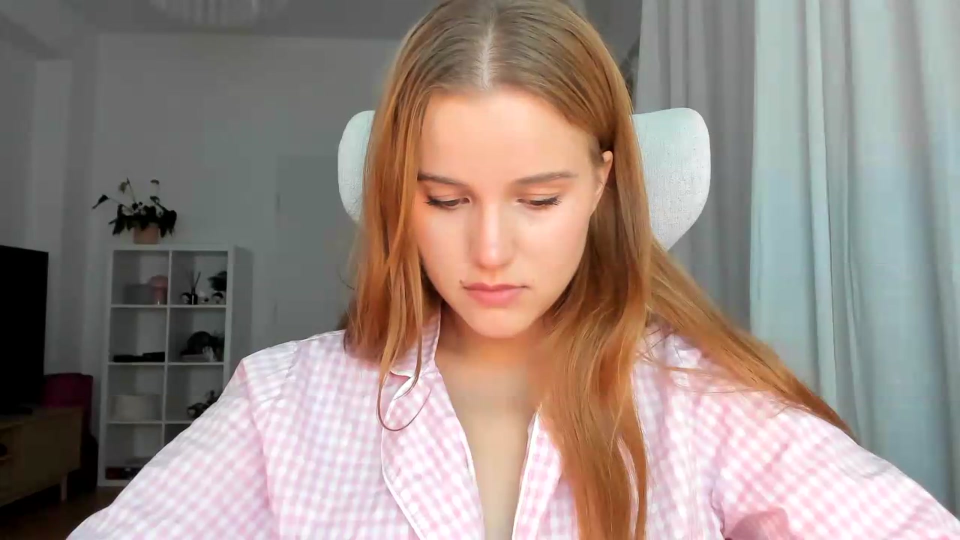 Gallery image thumbnail from Lia_lisia's myfreecams stream on, 07/21/2026, 19:52 image 6 of 20