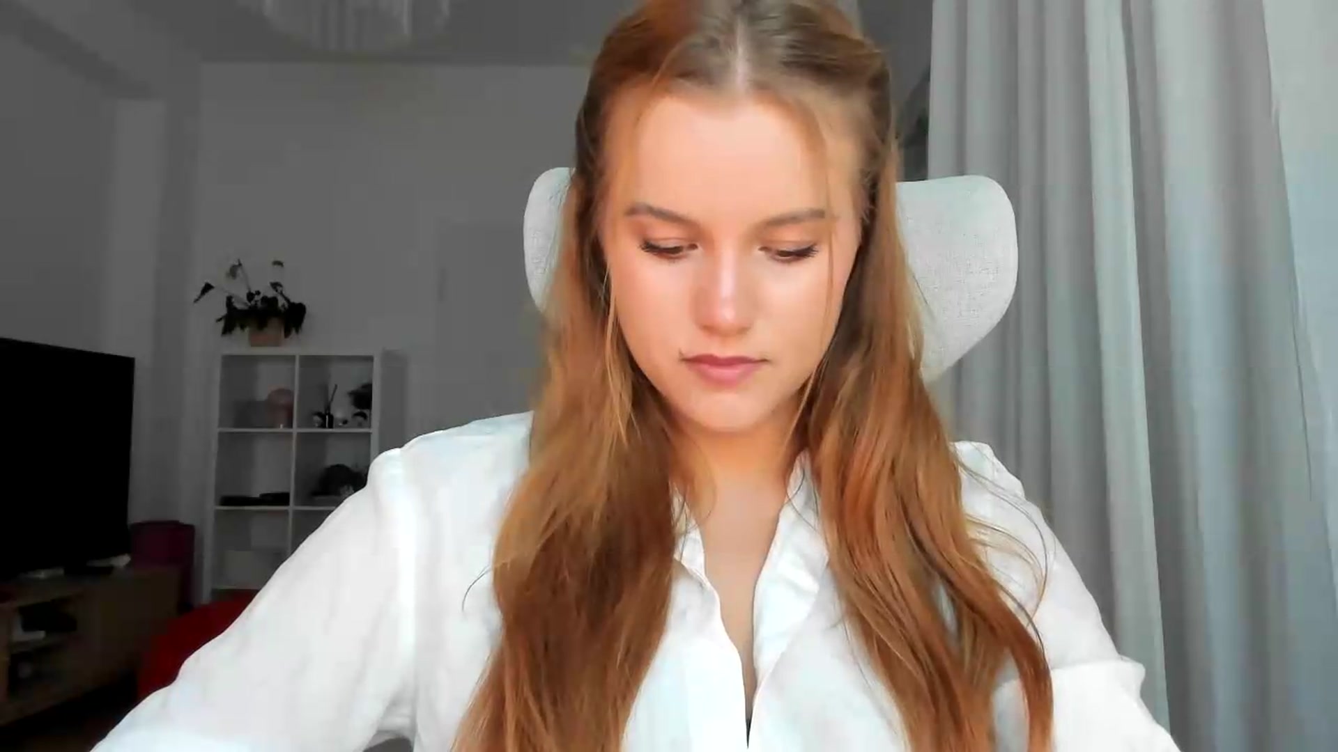 Gallery image thumbnail from Lia_lisia's myfreecams stream on, 07/23/2026, 18:38 image 9 of 20