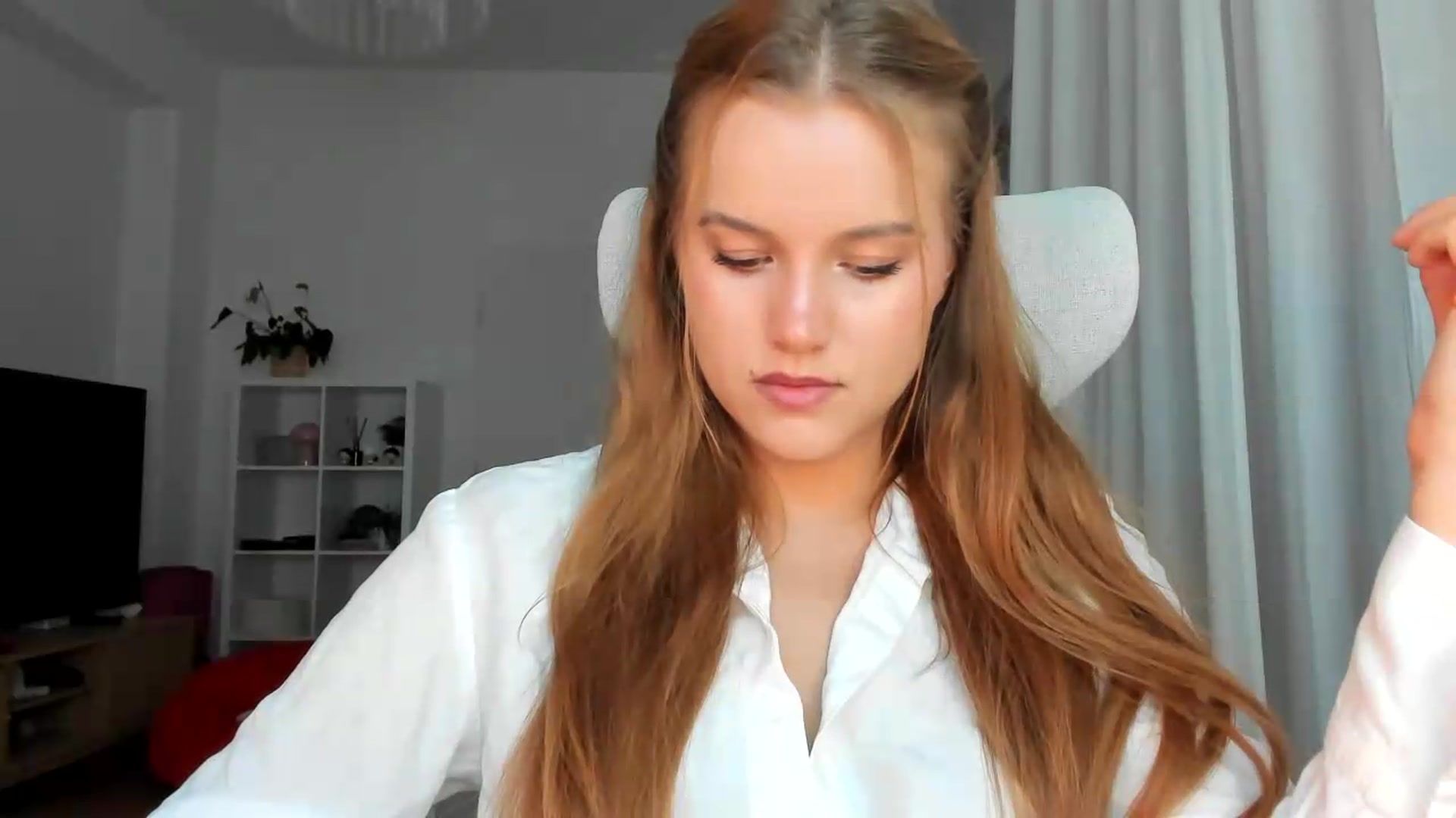 Gallery image thumbnail from Lia_lisia's myfreecams stream on, 07/23/2026, 18:38 image 8 of 20