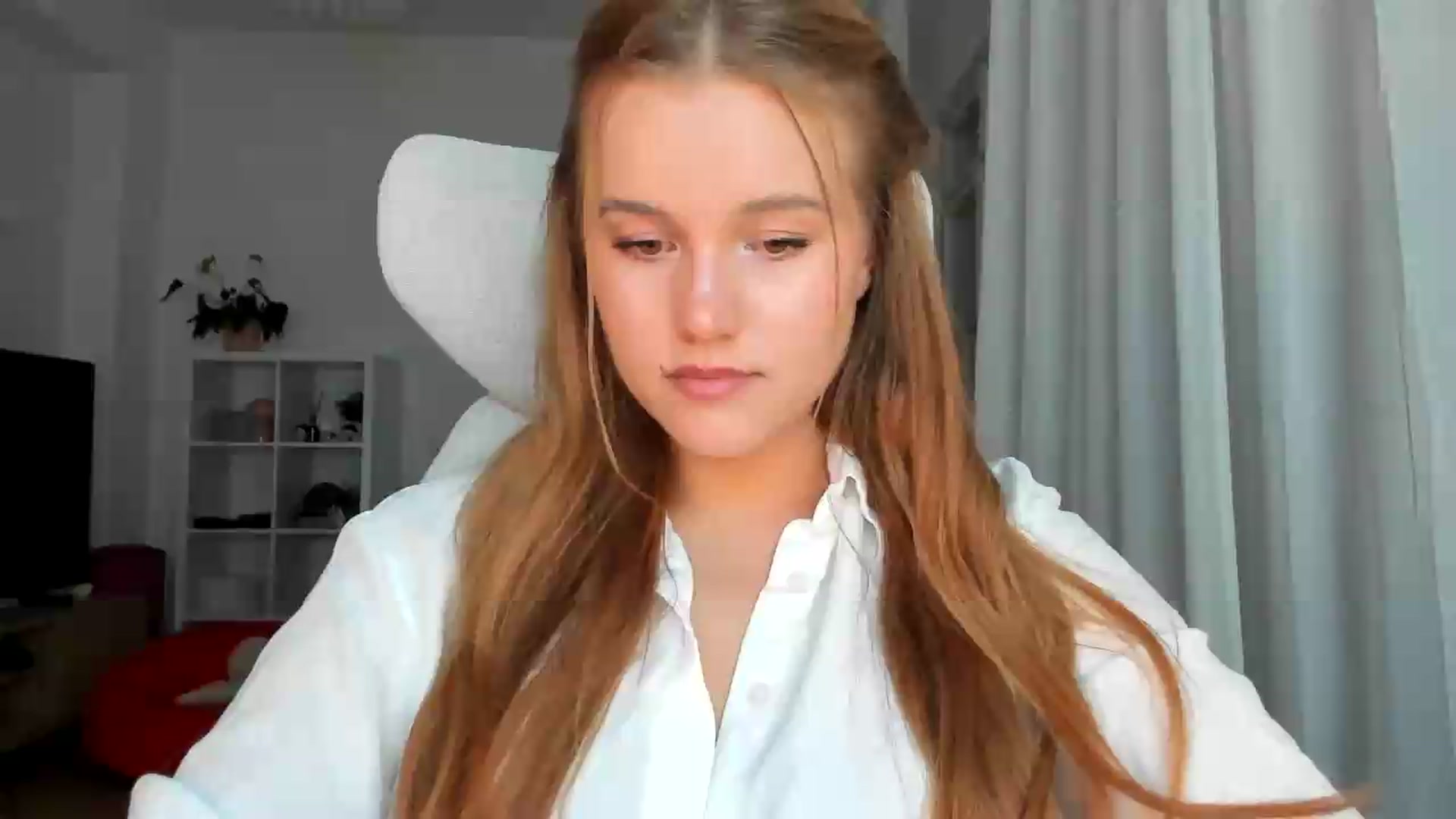 Gallery image thumbnail from Lia_lisia's myfreecams stream on, 07/23/2026, 21:02 image 1 of 20