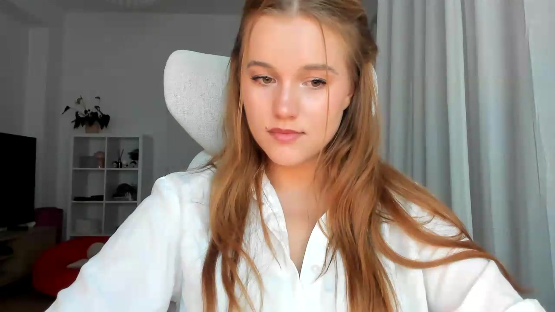 Gallery image thumbnail from Lia_lisia's myfreecams stream on, 07/23/2026, 21:02 image 5 of 20