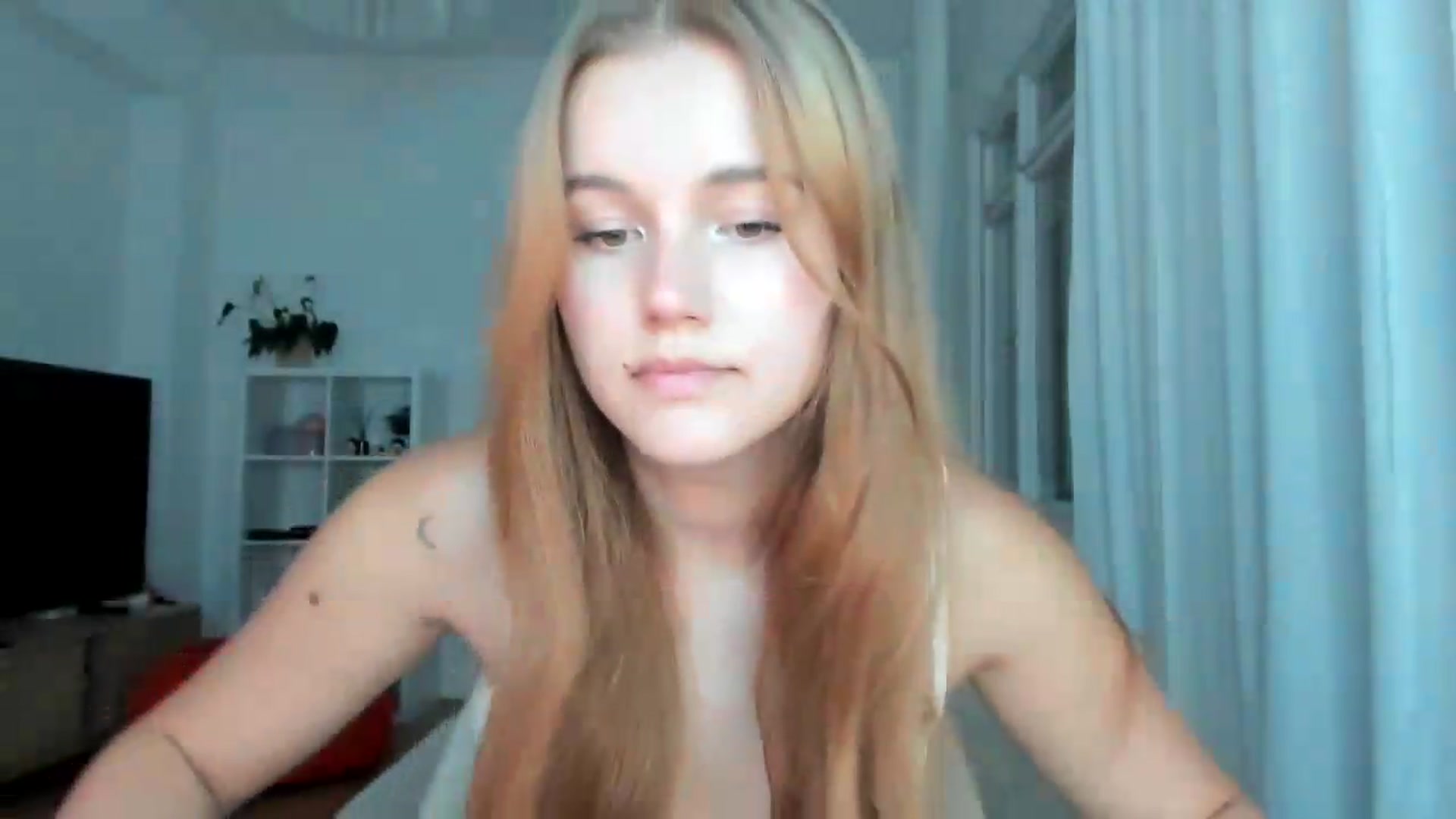 Gallery image thumbnail from Lia_lisia's myfreecams stream on, 07/26/2026, 18:39 image 19 of 20