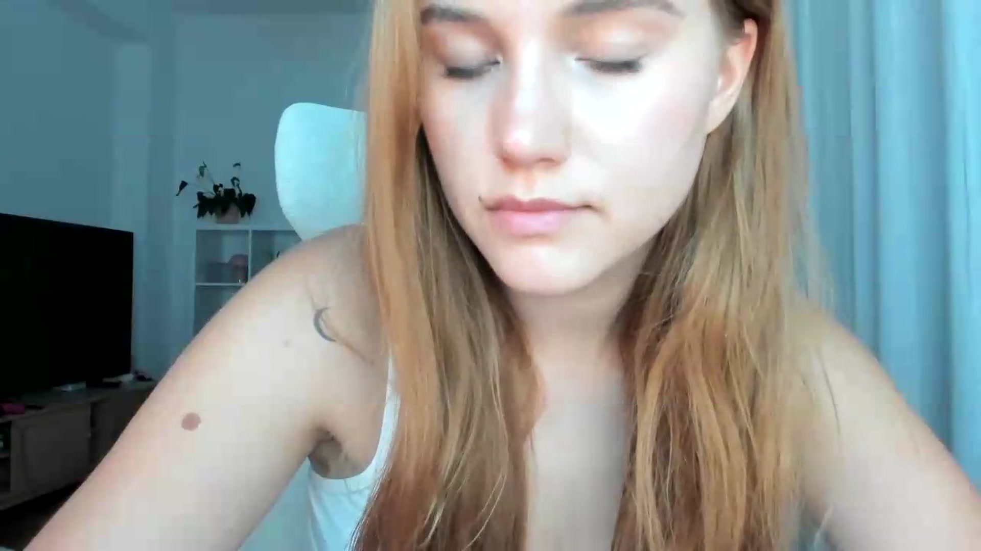 Gallery image thumbnail from Lia_lisia's myfreecams stream on, 07/26/2026, 20:59 image 20 of 20