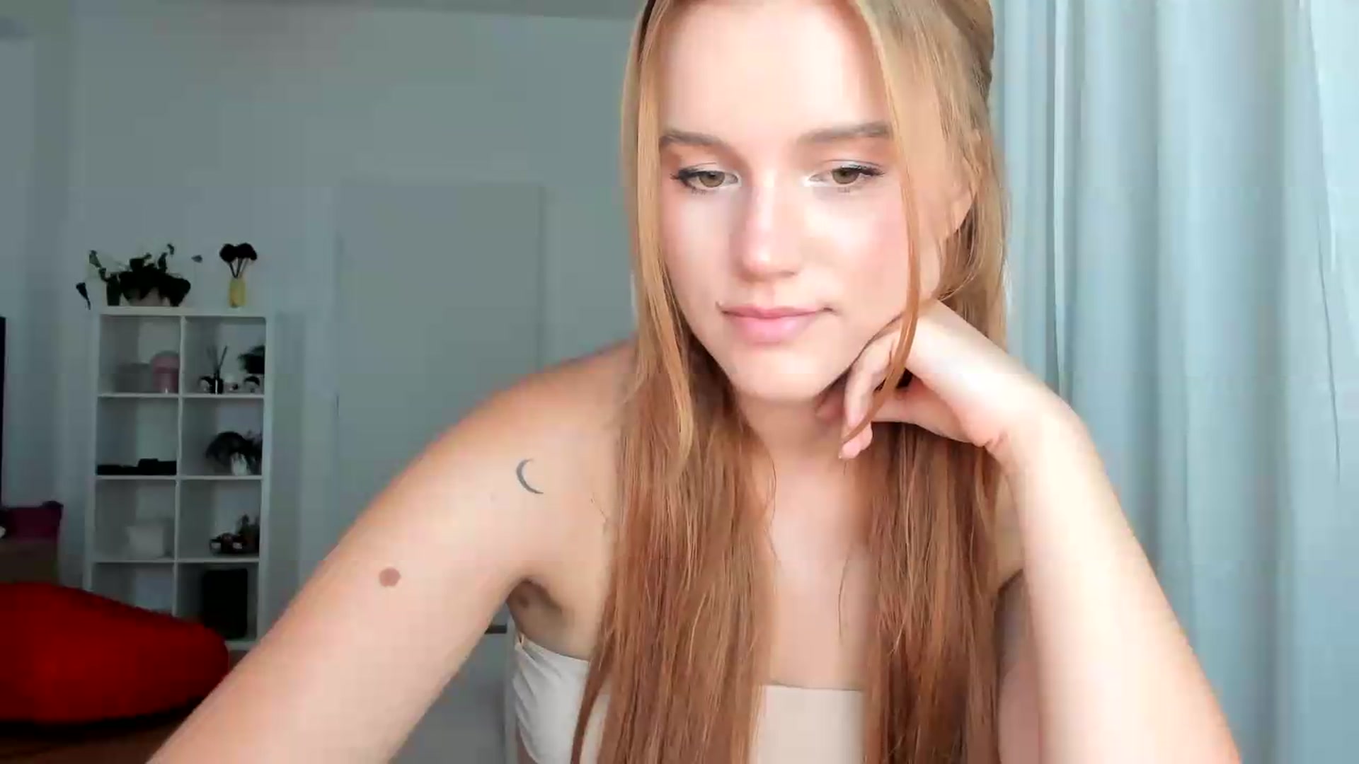 Gallery image thumbnail from Lia_lisia's myfreecams stream on, 08/04/2026, 14:42 image 9 of 20