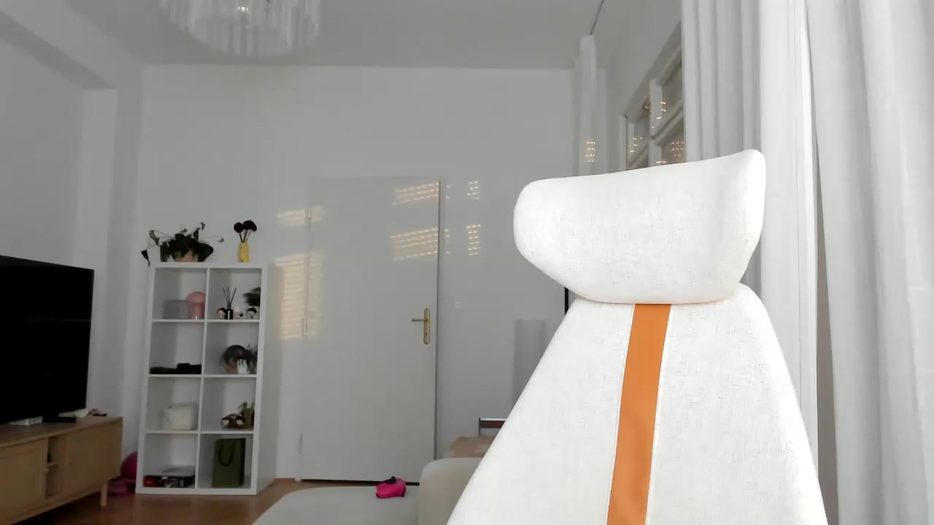 Gallery image thumbnail from Lia_lisia's myfreecams stream on, 08/07/2026, 18:16 image 8 of 20