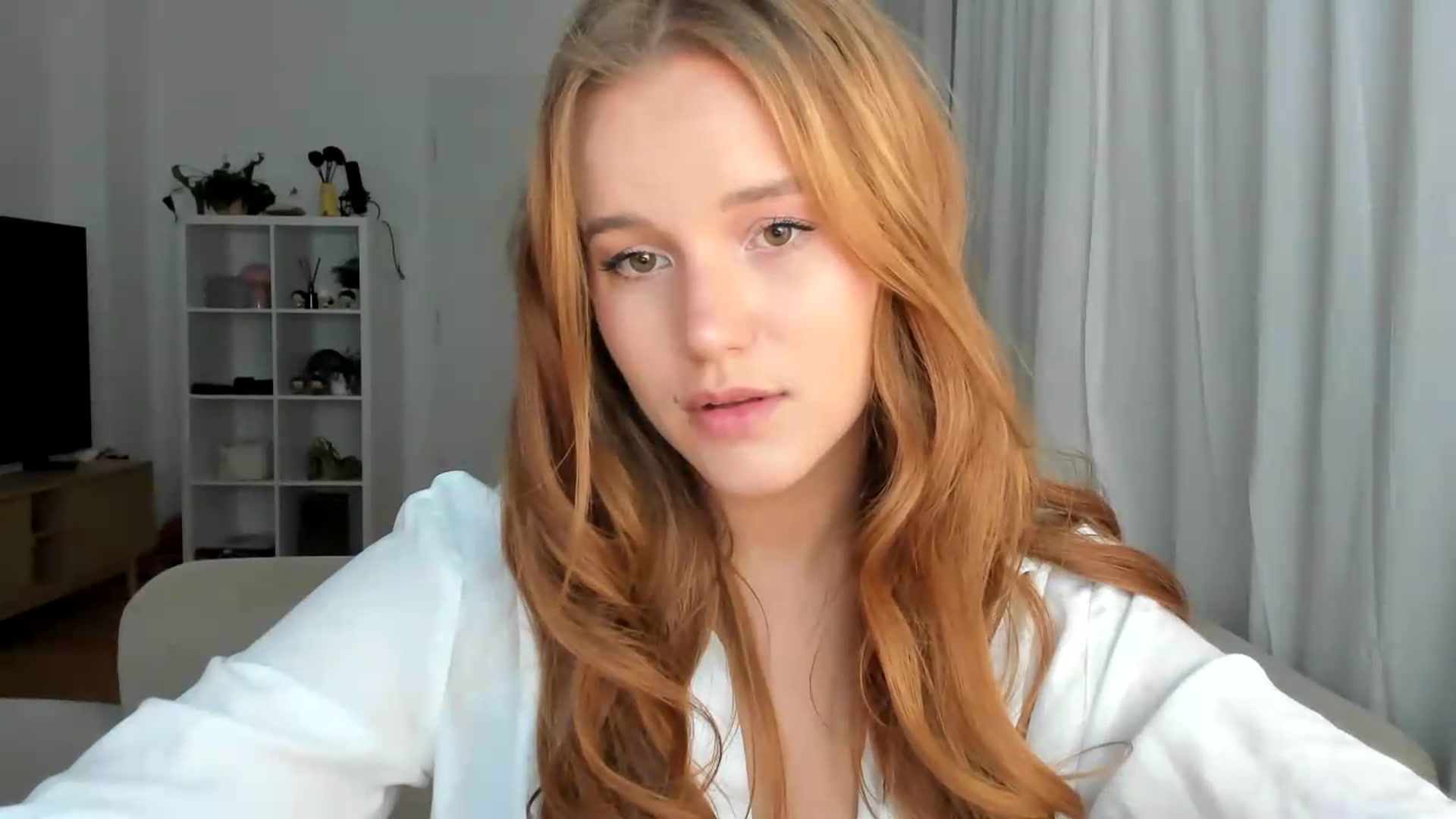 Gallery image thumbnail from Lia_lisia's myfreecams stream on, 08/13/2026, 12:21 image 9 of 20
