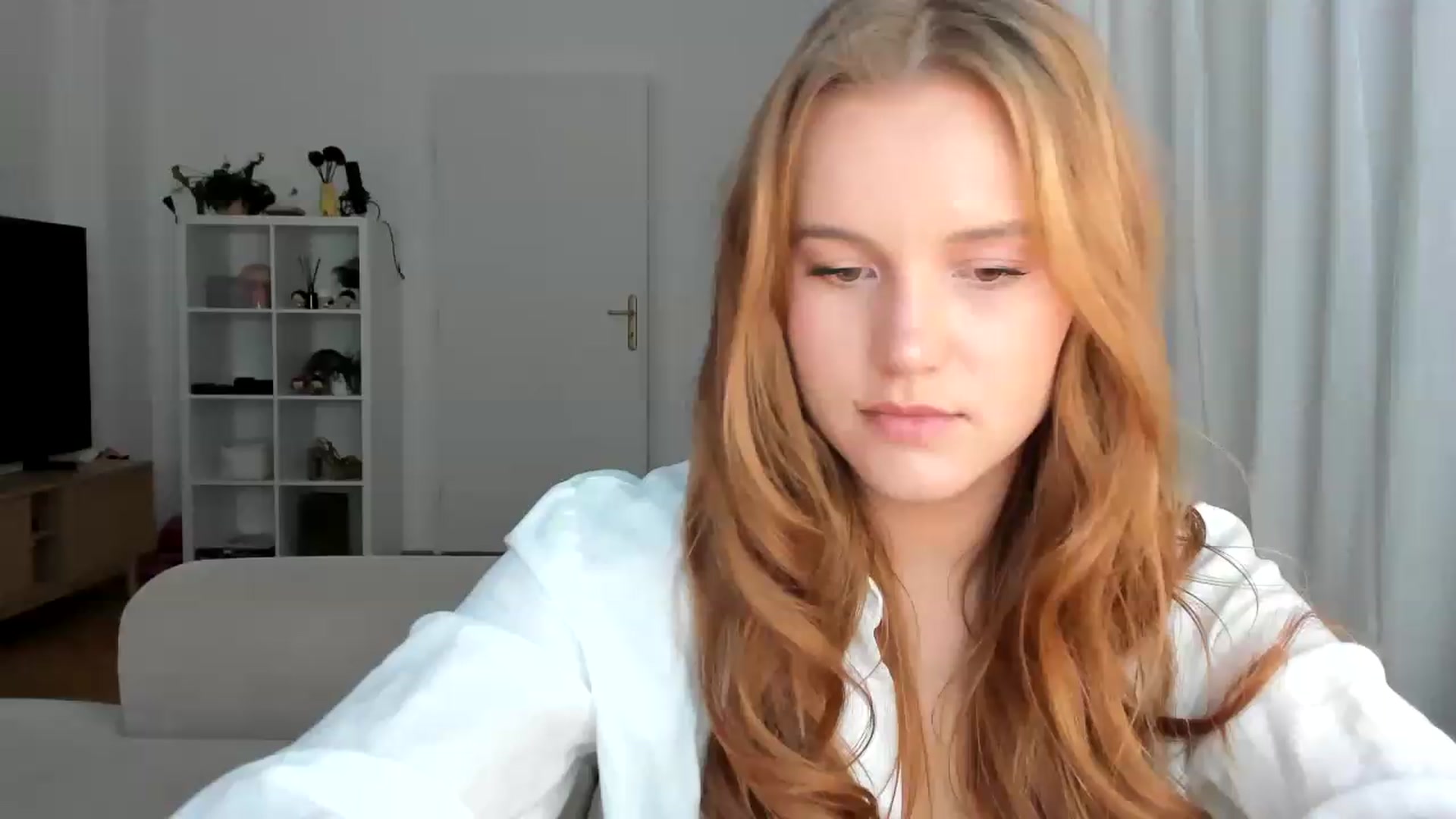 Gallery image thumbnail from Lia_lisia's myfreecams stream on, 08/13/2026, 12:21 image 16 of 20