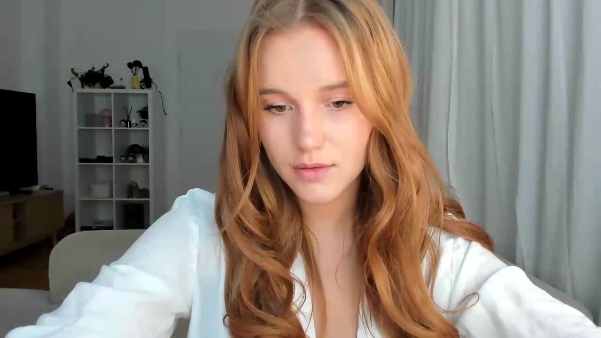Gallery image thumbnail from Lia_lisia's myfreecams stream on, 08/13/2026, 12:21 image 7 of 20