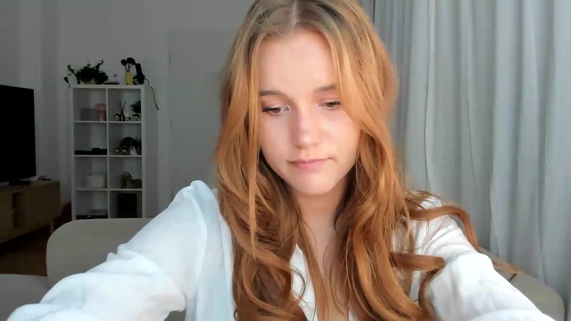 Gallery image thumbnail from Lia_lisia's myfreecams stream on, 08/13/2026, 12:21 image 11 of 20