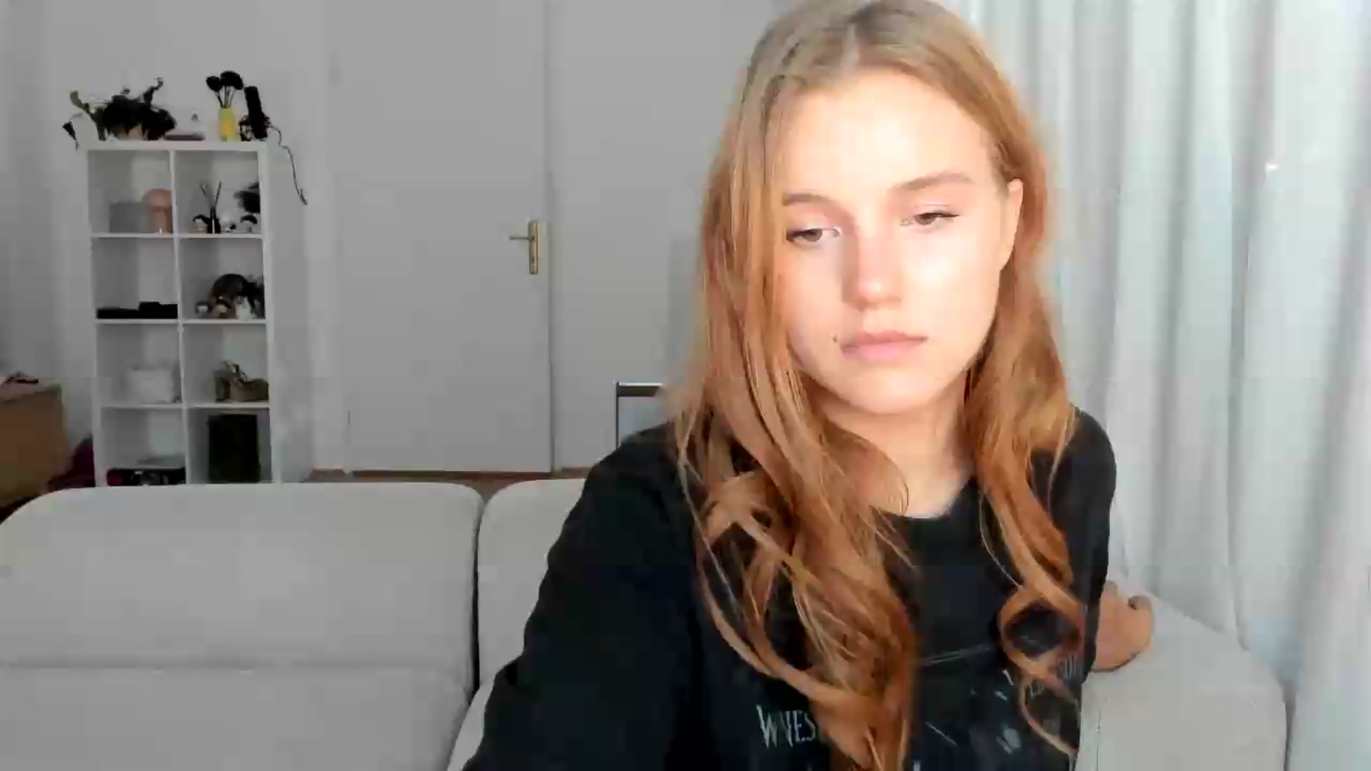 Gallery image thumbnail from Lia_lisia's myfreecams stream on, 08/13/2026, 15:14 image 20 of 20