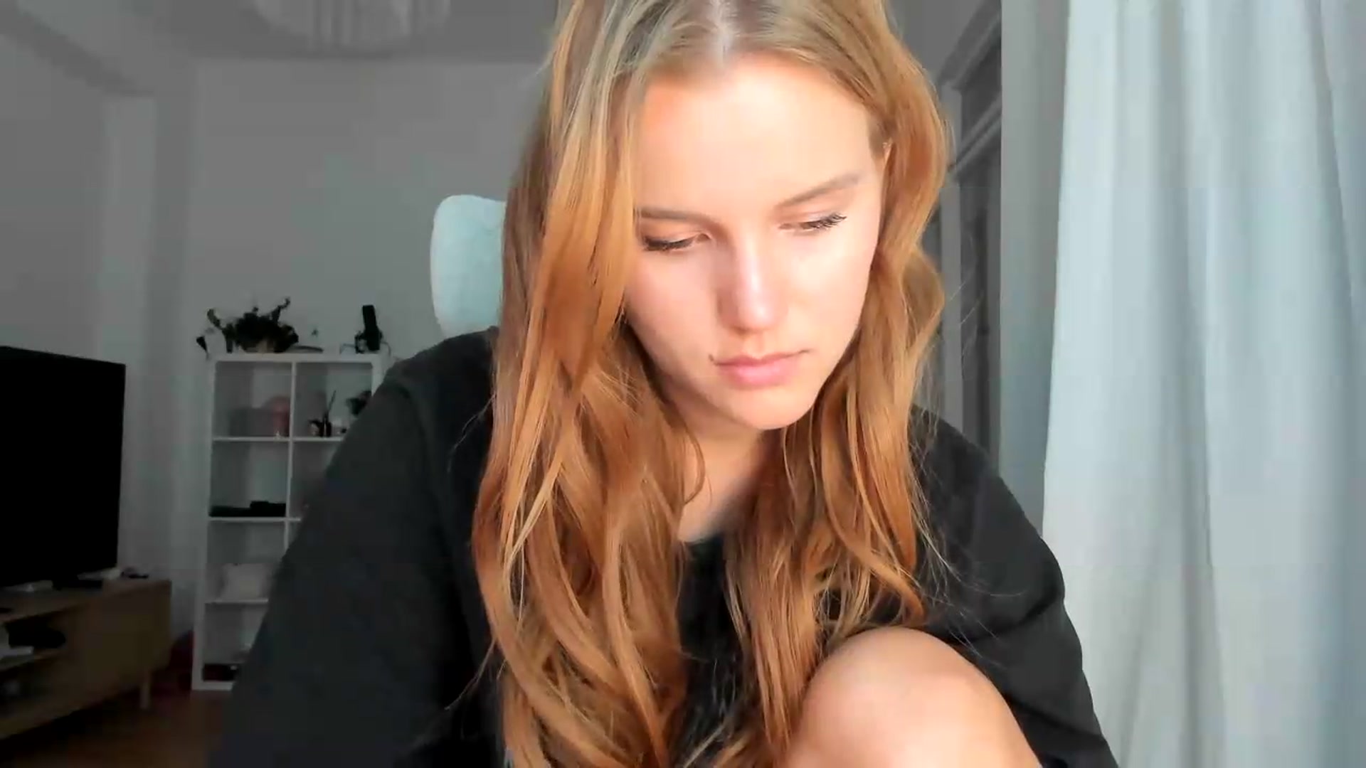 Gallery image thumbnail from Lia_lisia's myfreecams stream on, 08/13/2026, 18:41 image 2 of 20