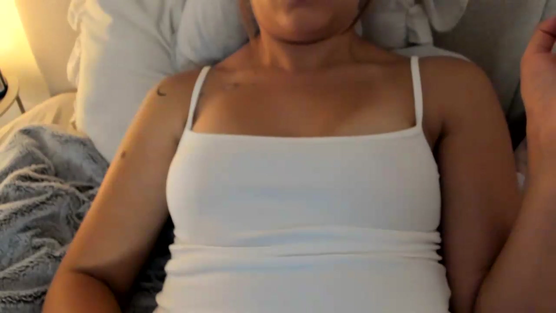 Gallery image thumbnail from Lia_lisia's myfreecams stream on, 08/15/2026, 17:44 image 6 of 20