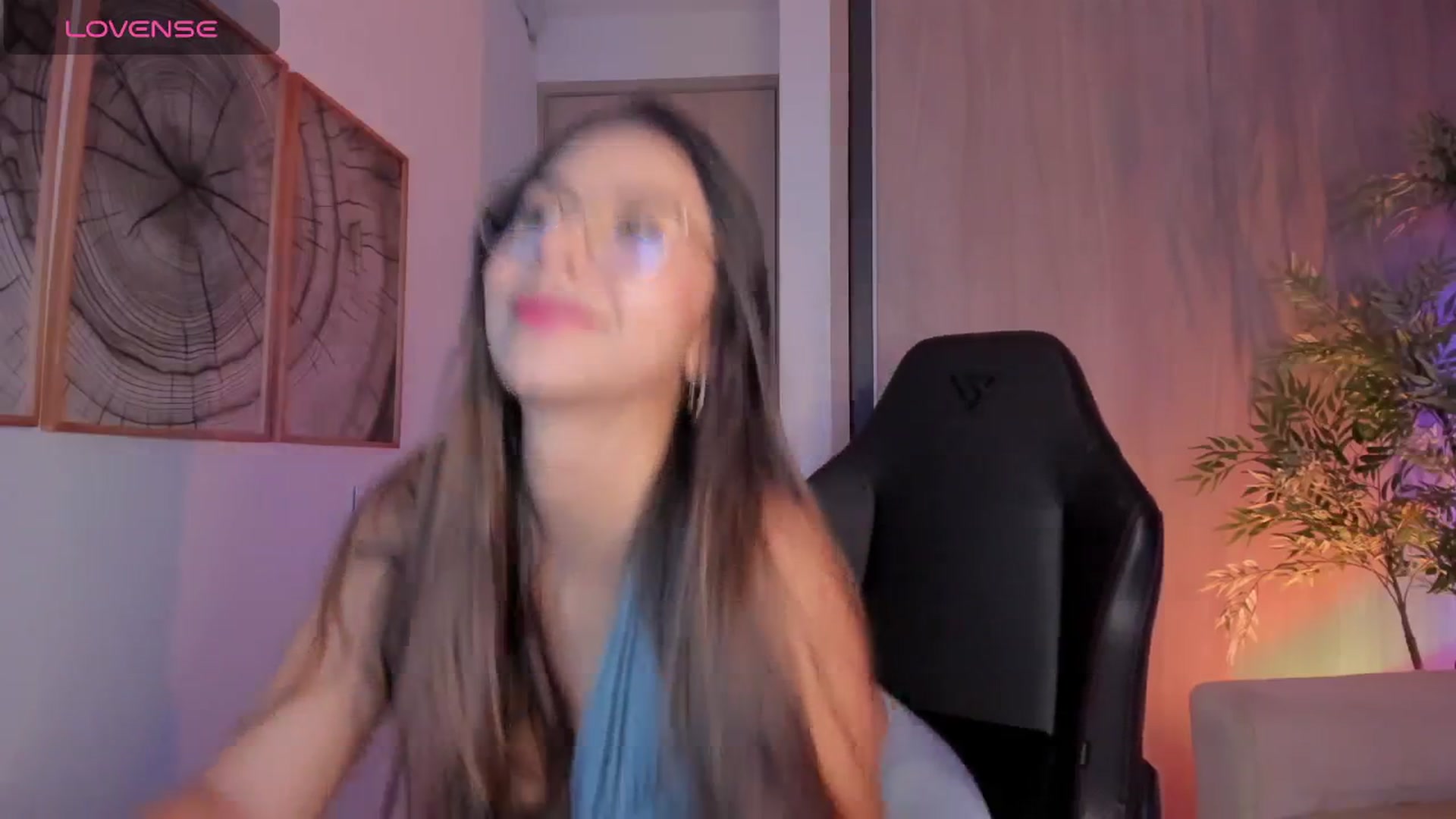 Gallery image thumbnail from Liacromwell's myfreecams stream on, 07/04/2025, 17:42 image 11 of 20
