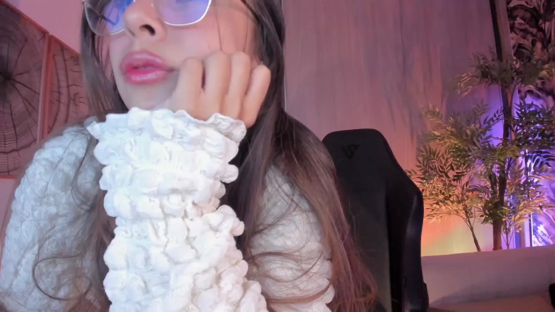 Gallery image thumbnail from Liacromwell's myfreecams stream on, 07/05/2025, 06:33 image 12 of 20