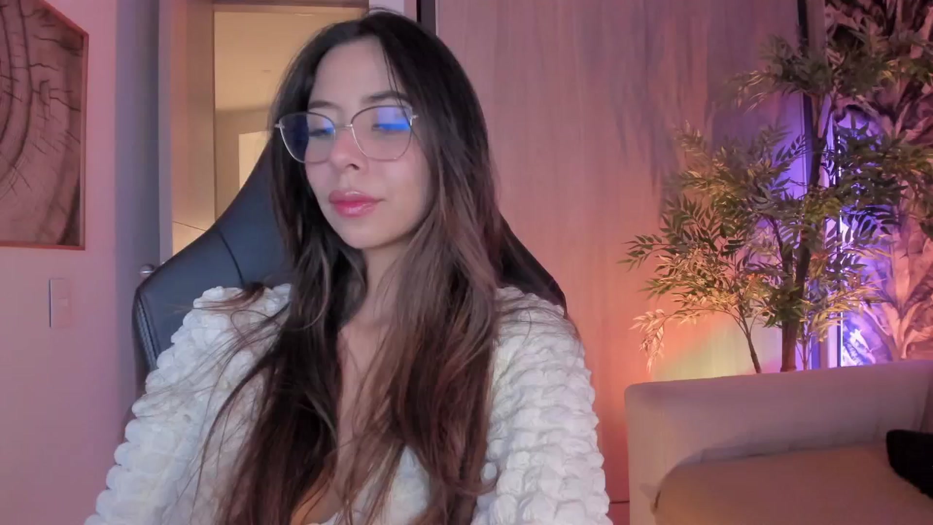 Gallery image thumbnail from Liacromwell's myfreecams stream on, 07/05/2025, 06:33 image 4 of 20