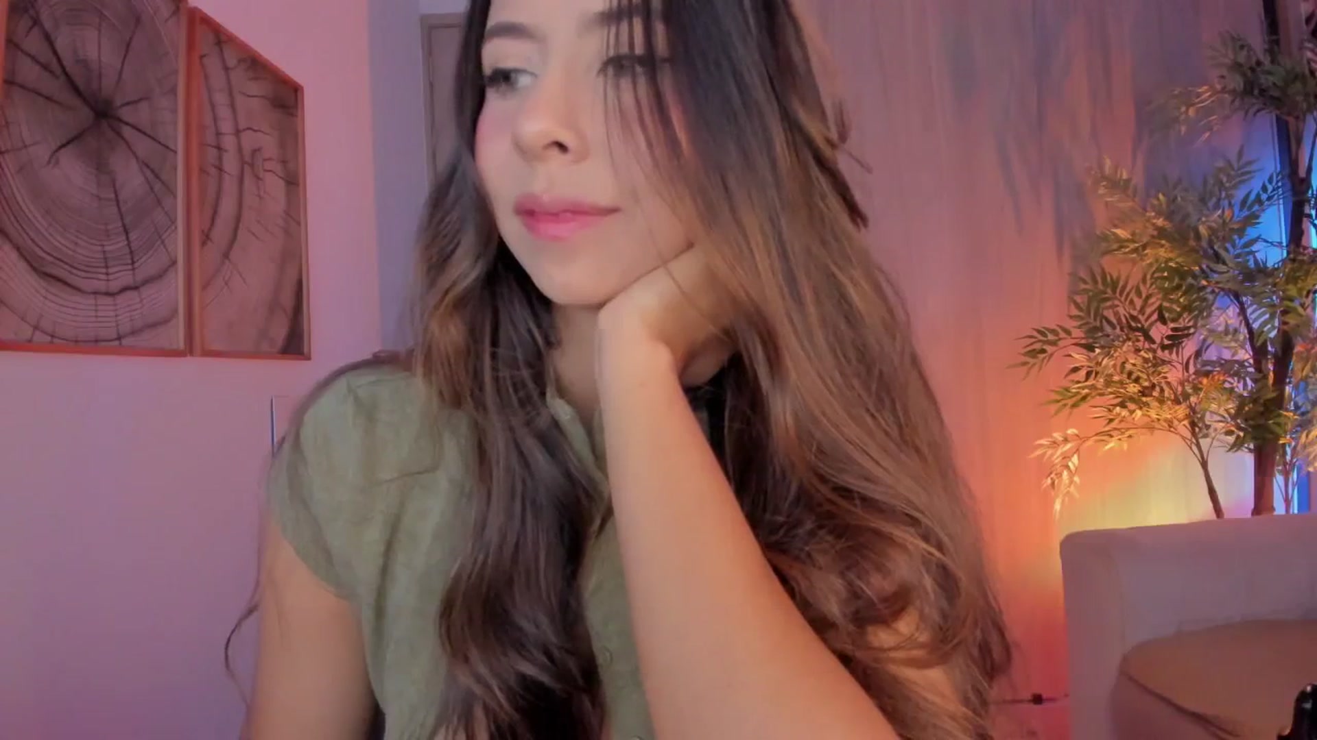 Gallery image thumbnail from Liacromwell's myfreecams stream on, 07/06/2025, 20:56 image 11 of 20