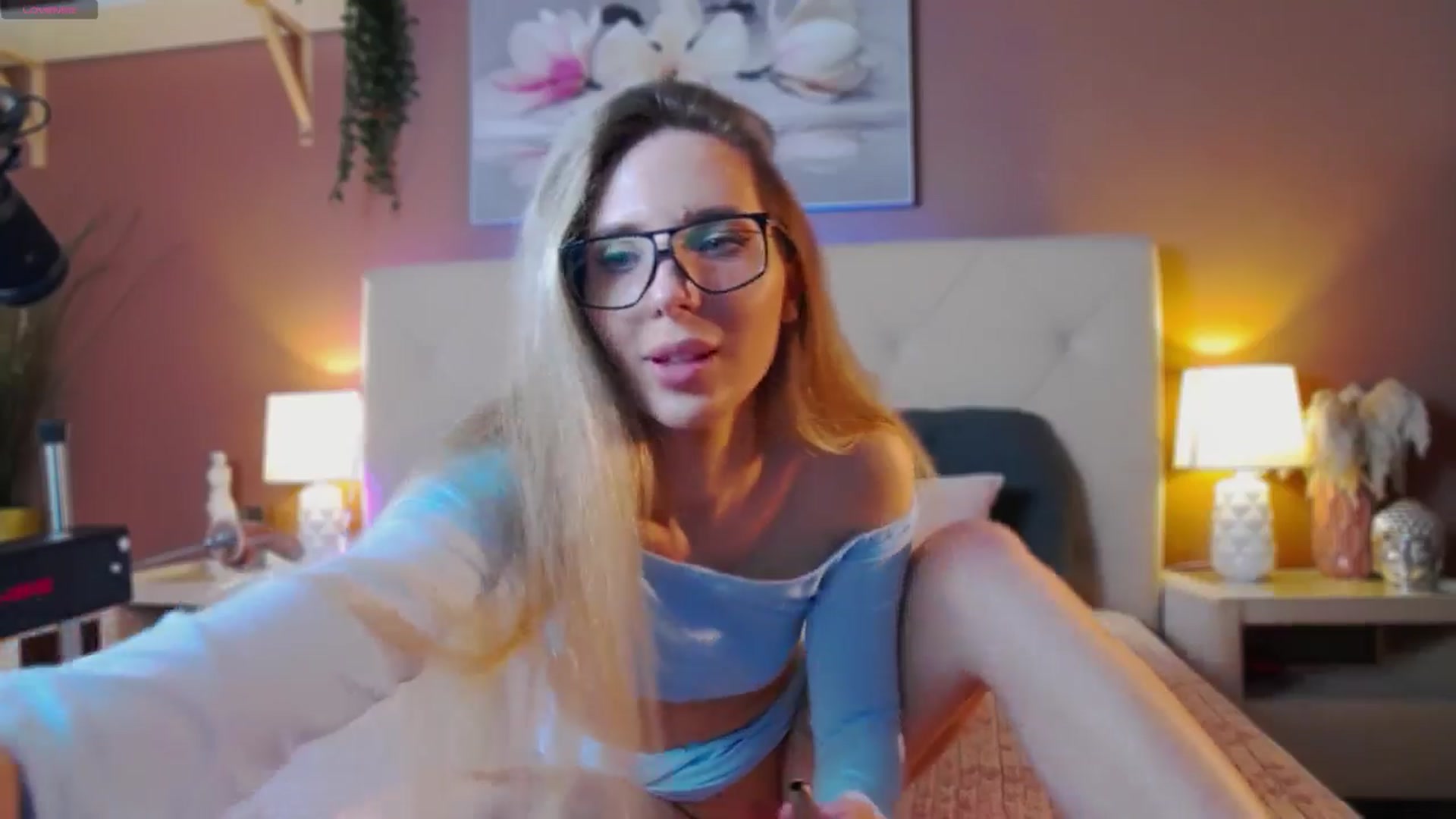 Gallery image thumbnail from LiaraTesoni's myfreecams stream on, 08/05/2024, 18:00 image 14 of 20