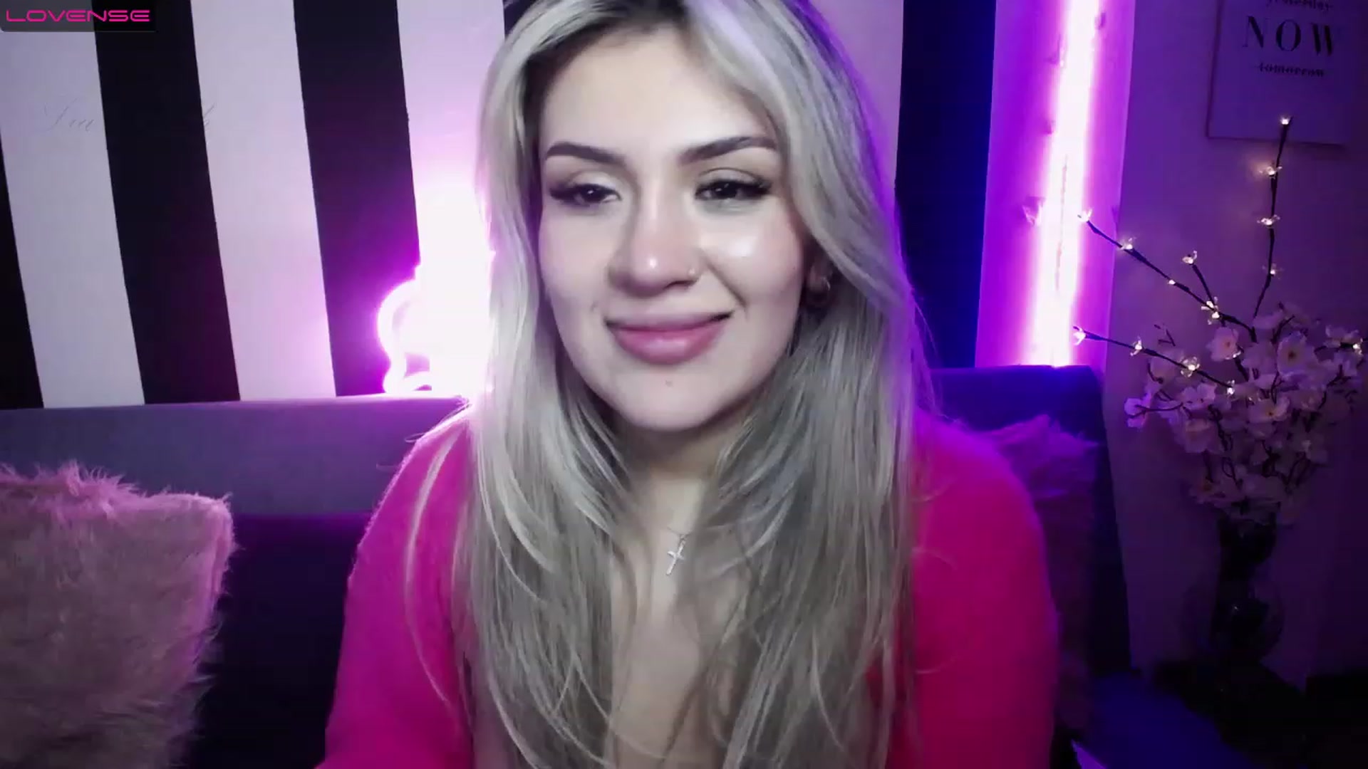 Gallery image thumbnail from Liasmithlatam's myfreecams stream on, 02/14/2023, 06:54 image 6 of 20