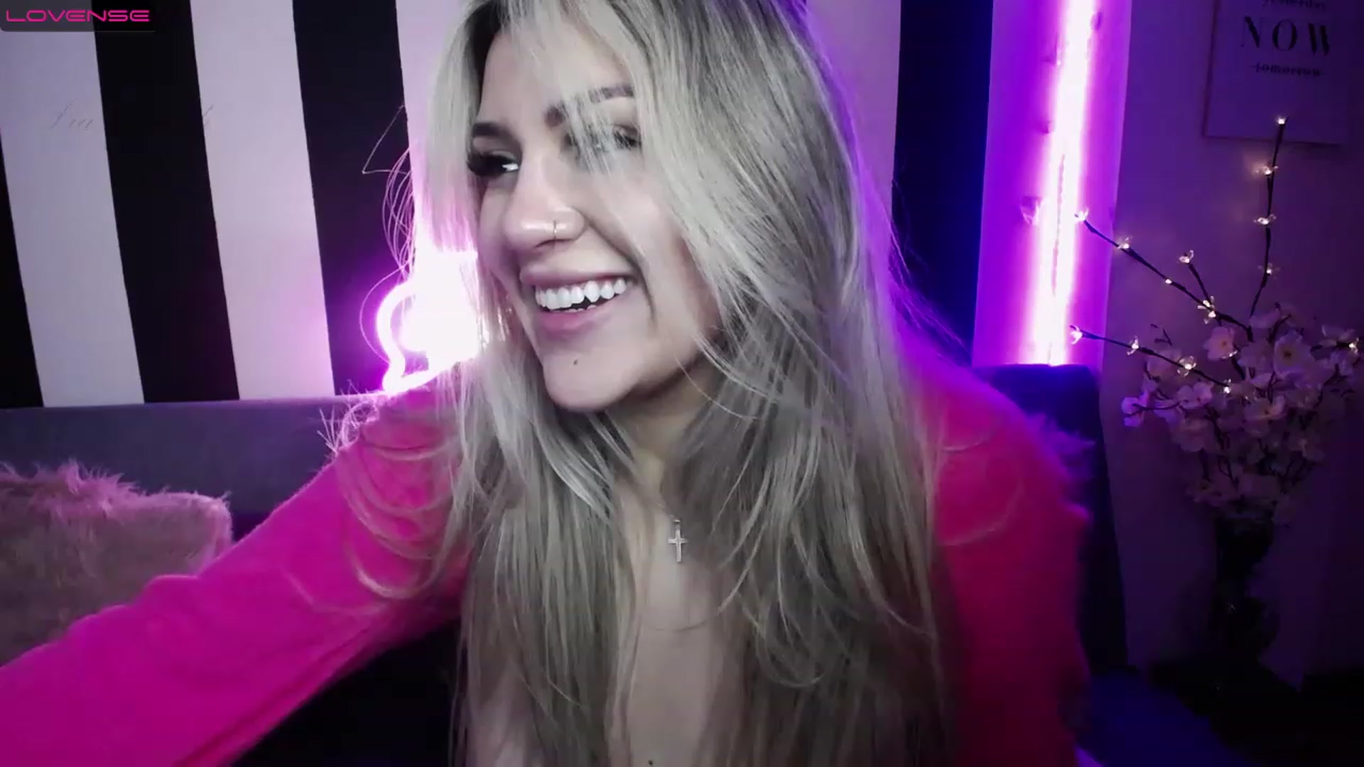 Gallery image thumbnail from Liasmithlatam's myfreecams stream on, 02/14/2023, 06:54 image 5 of 20