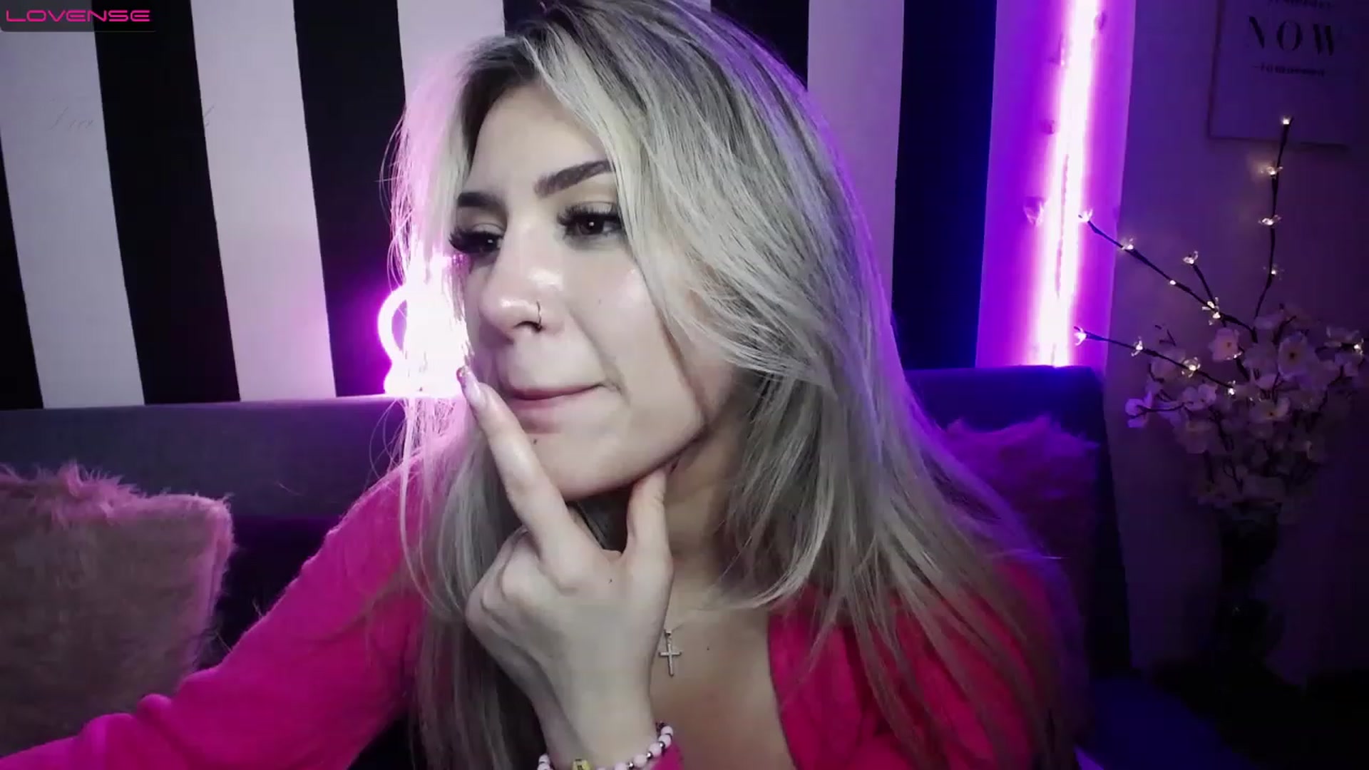 Gallery image thumbnail from Liasmithlatam's myfreecams stream on, 02/14/2023, 06:54 image 1 of 20