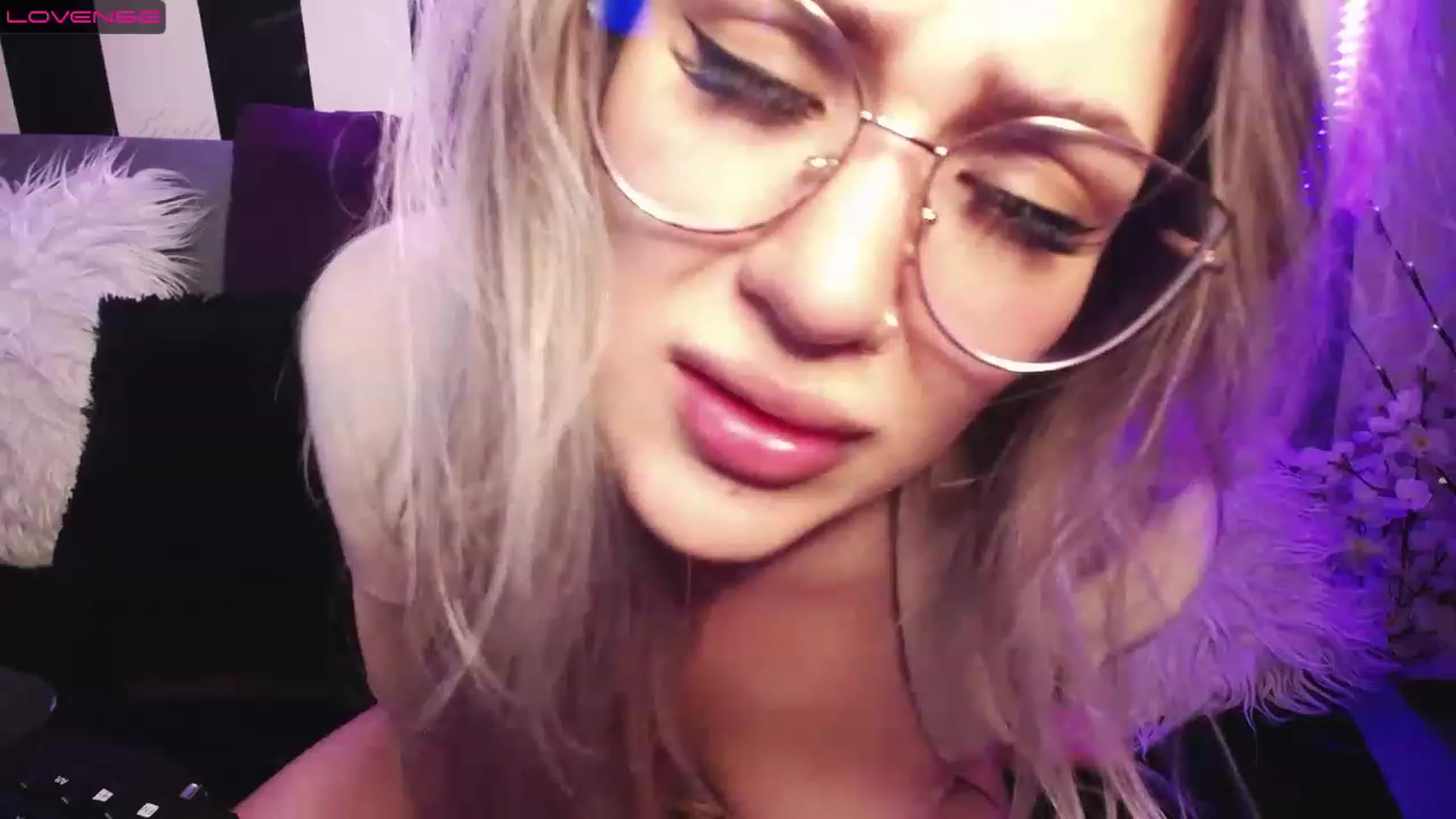 Gallery image thumbnail from Liasmithlatam's myfreecams stream on, 03/08/2023, 05:44 image 8 of 20