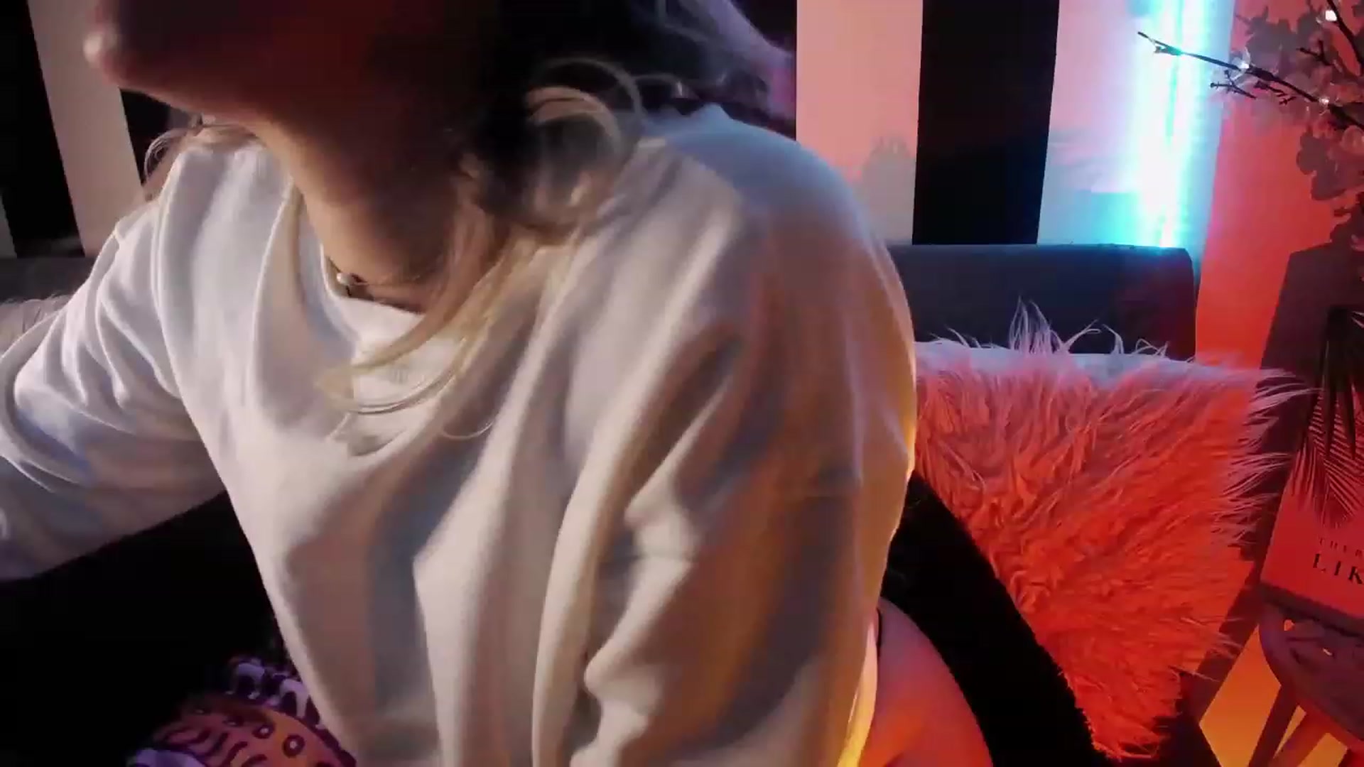 Gallery image thumbnail from Liasmithlatam's myfreecams stream on, 04/13/2023, 06:16 image 13 of 20