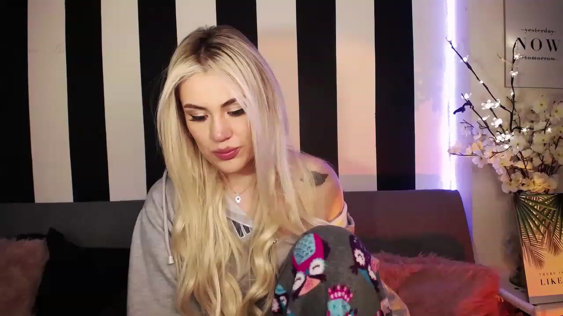 Gallery image thumbnail from Liasmithlatam's myfreecams stream on, 06/05/2023, 04:45 image 18 of 20