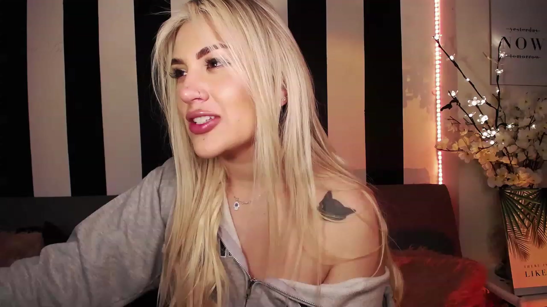 Gallery image thumbnail from Liasmithlatam's myfreecams stream on, 06/05/2023, 04:45 image 14 of 20