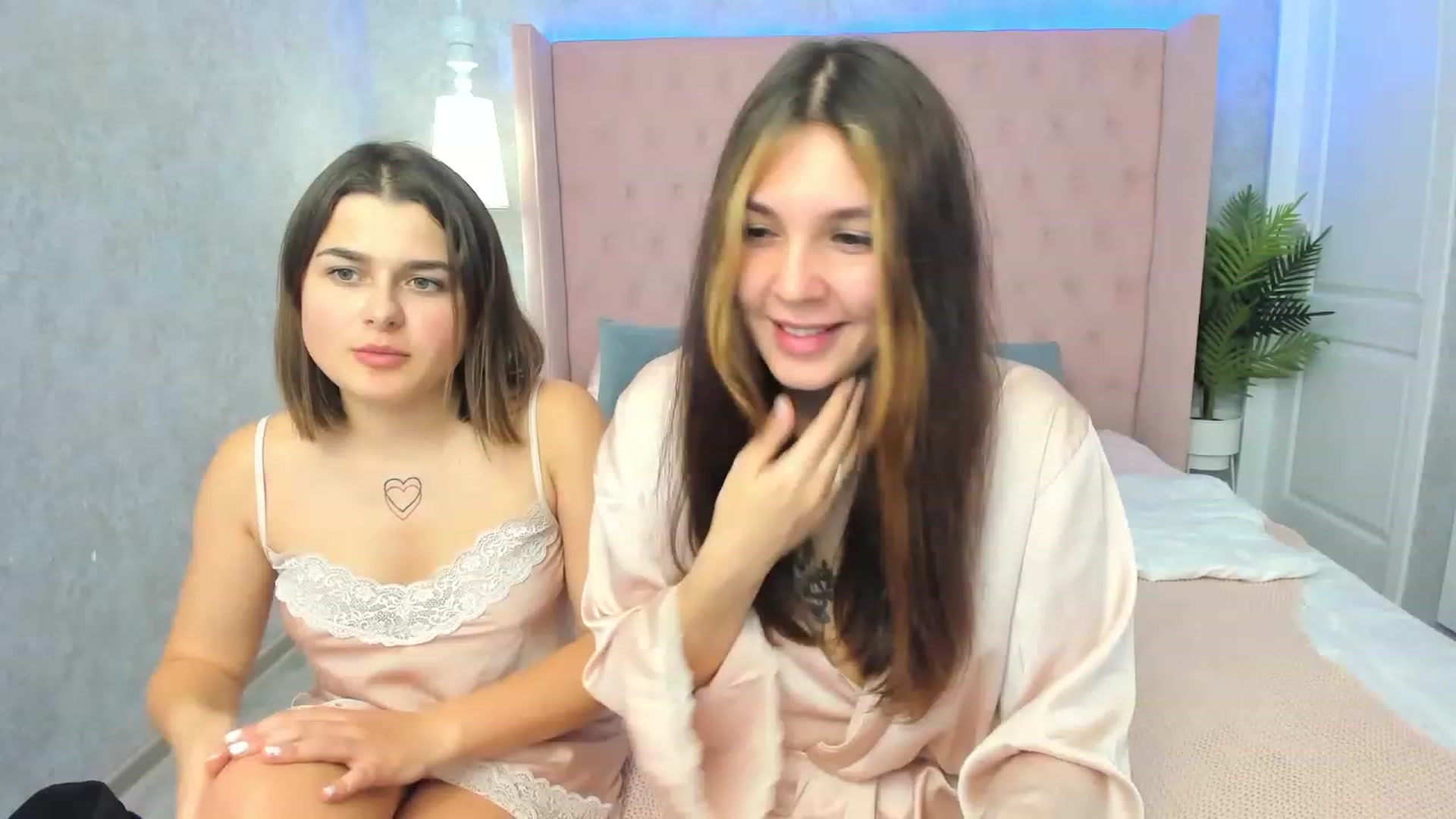 Gallery image thumbnail from LibbiePop's myfreecams stream on, 11/25/2022, 24:42 image 1 of 20